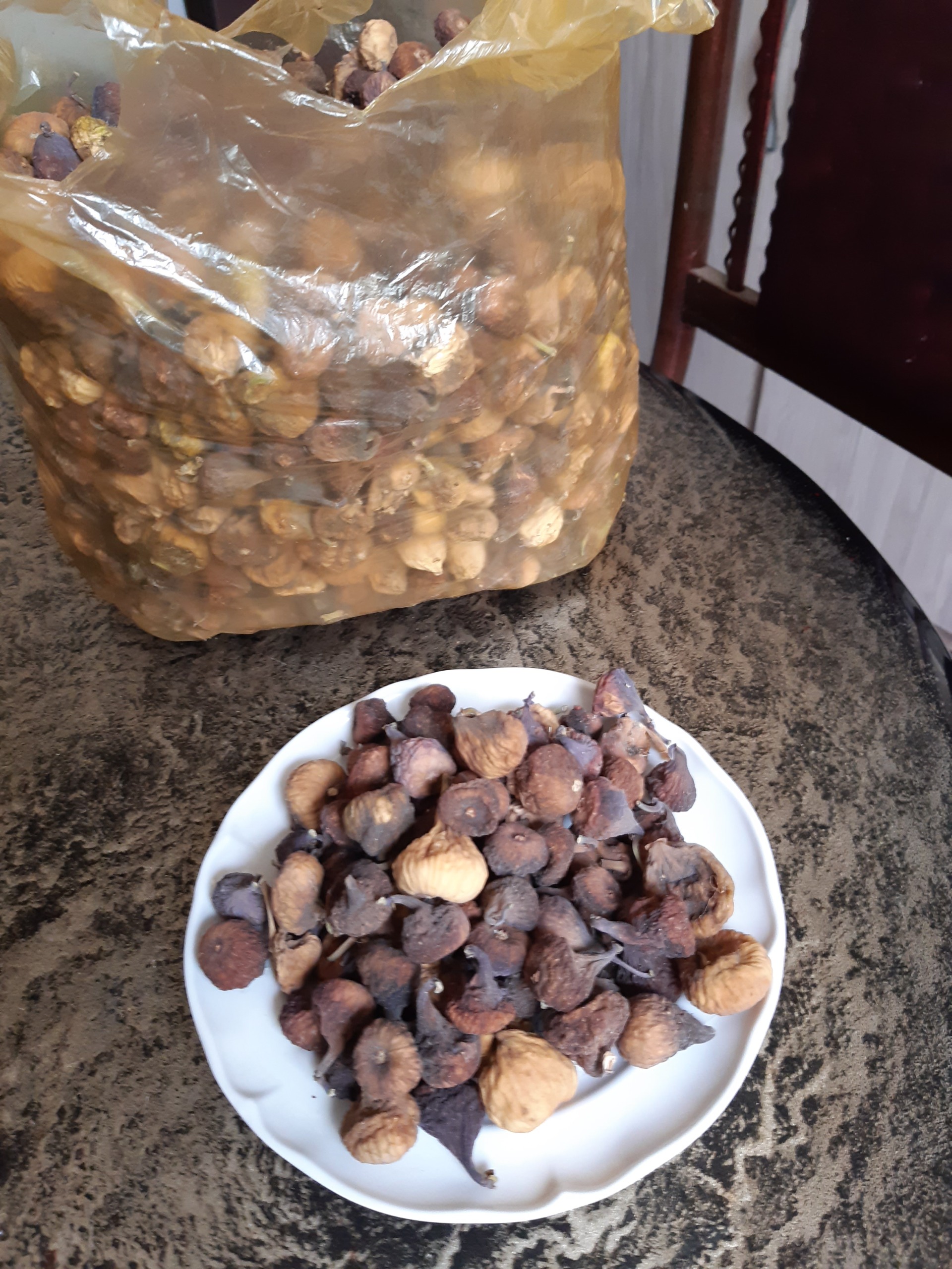 انجیر خشک سیاه