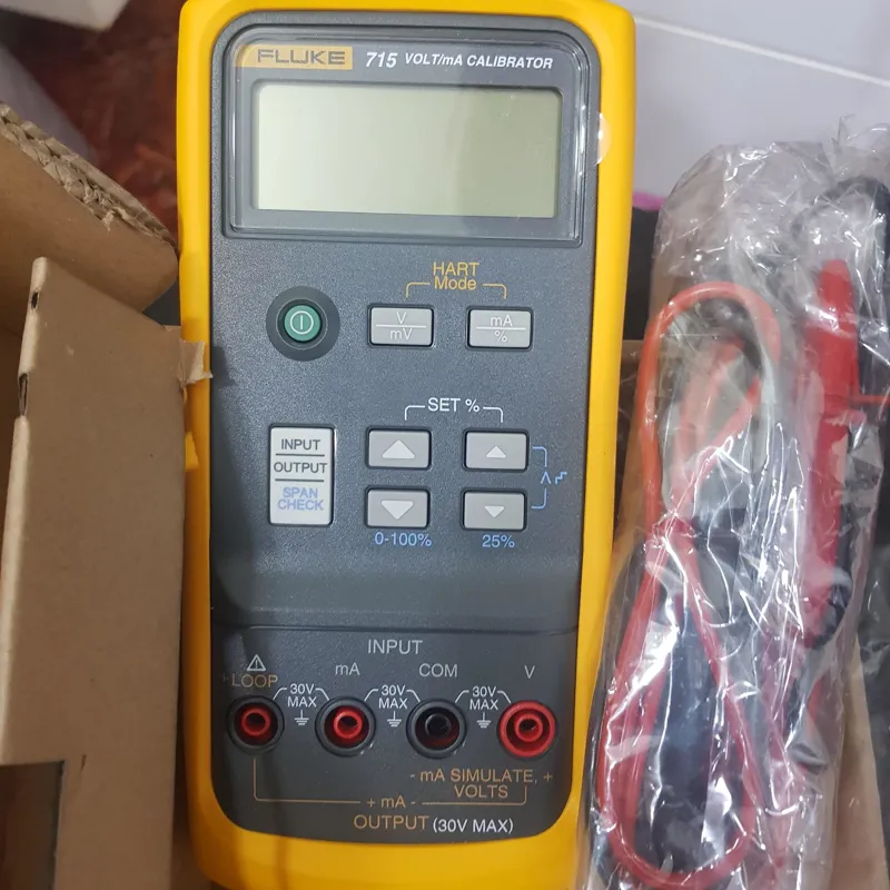 کالیبراتور ولتاژ و آمپر فلوک مدل 715 FLUKE