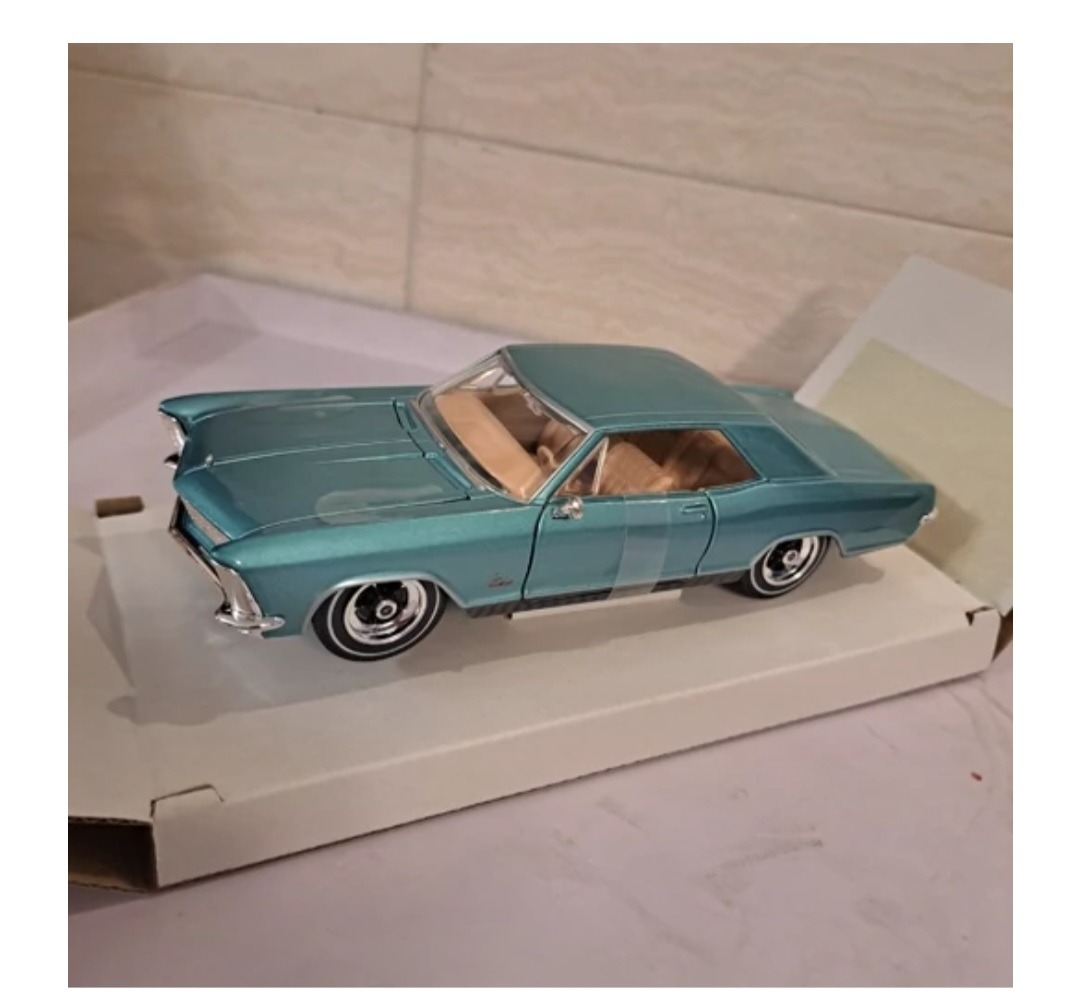 ماکت بیوک ریورا مدل 1965 مایستو