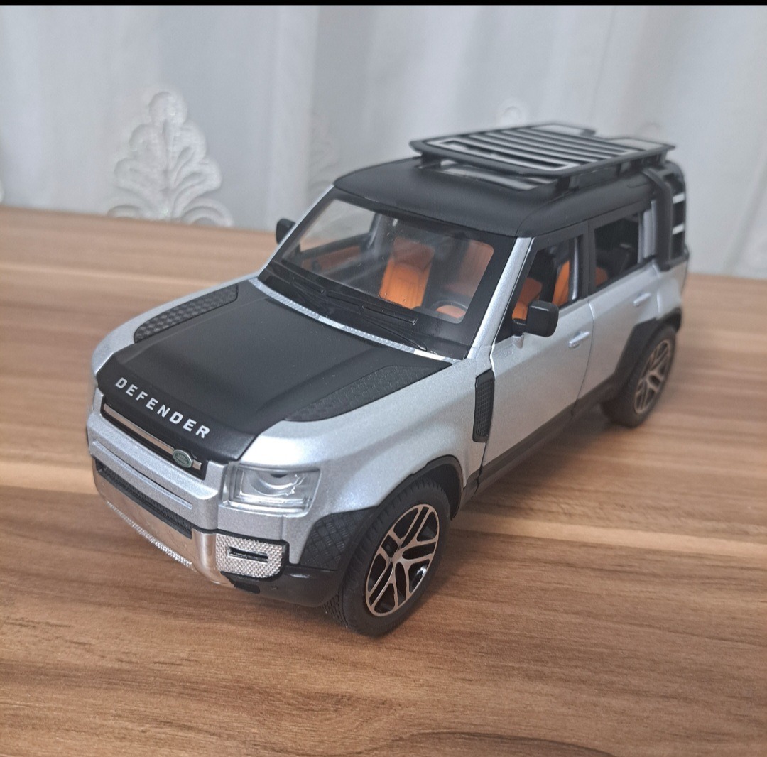 ماکت لندروردیفندر سفید