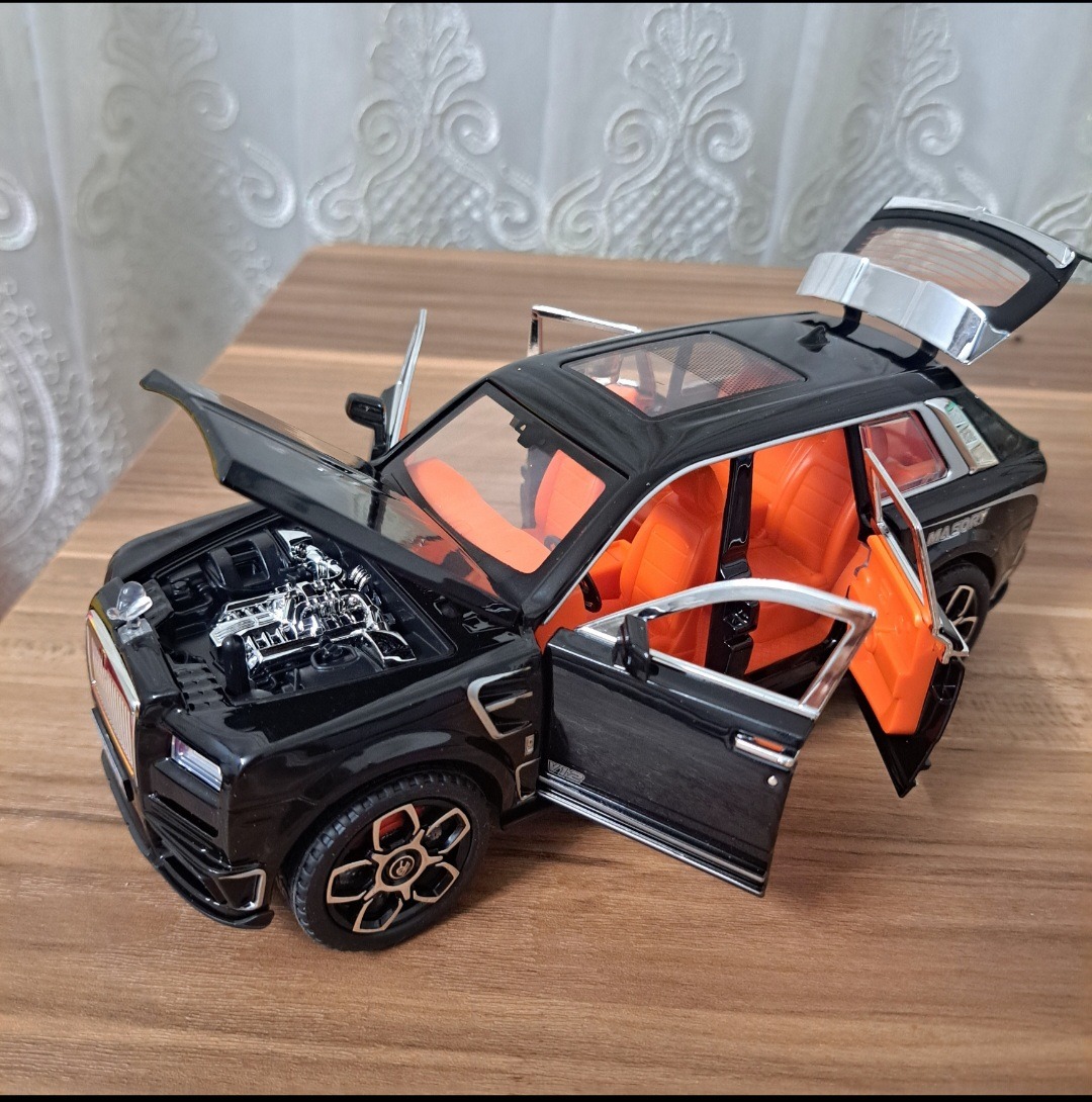 ماکت رولزرویس کولینان منصوری