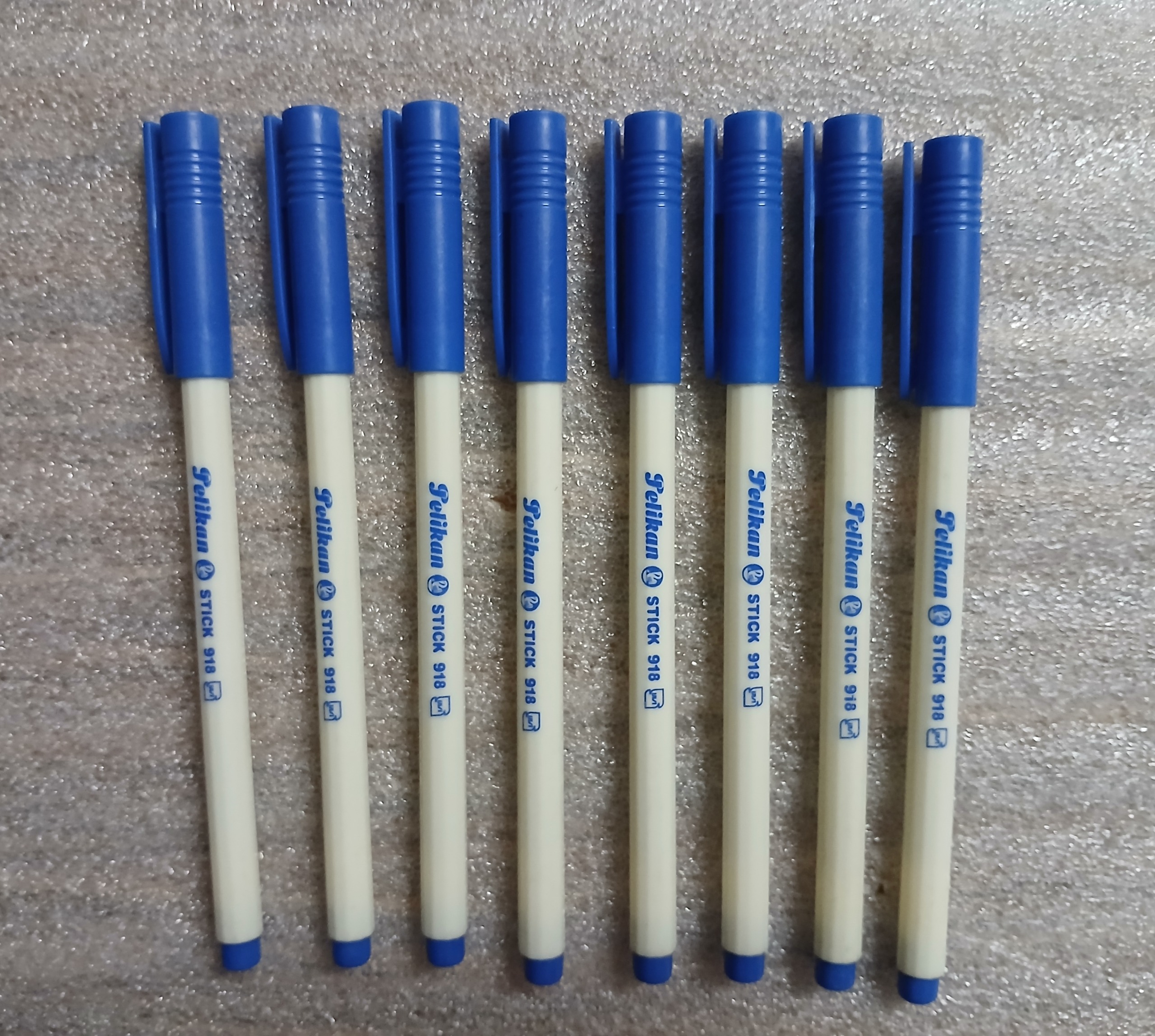 8 عدد خودکار قدیمی پلیکان (جوهرشون خشک شده)