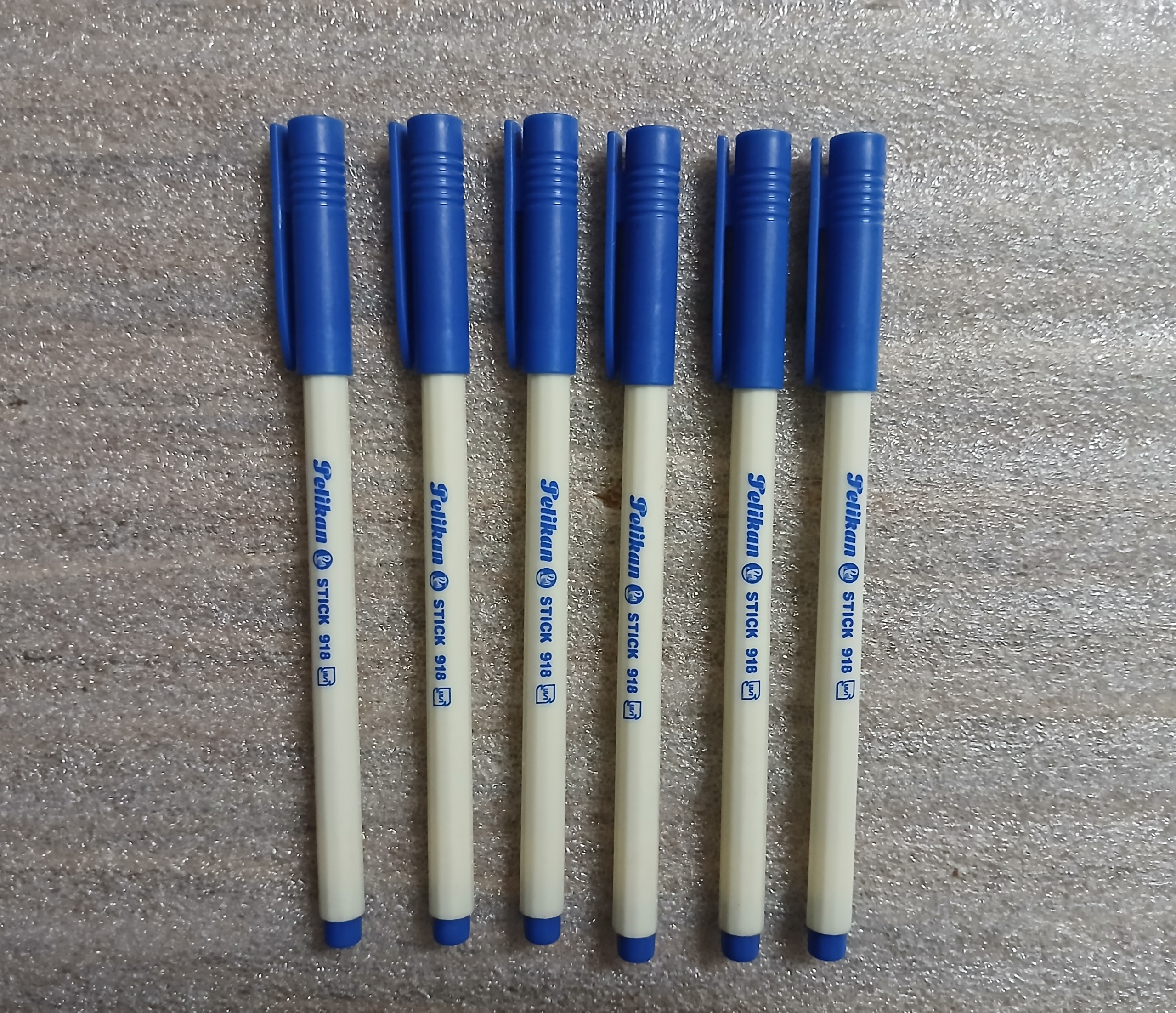 6 عدد خودکار قدیمی پلیکان (جوهرشون خشک شده)