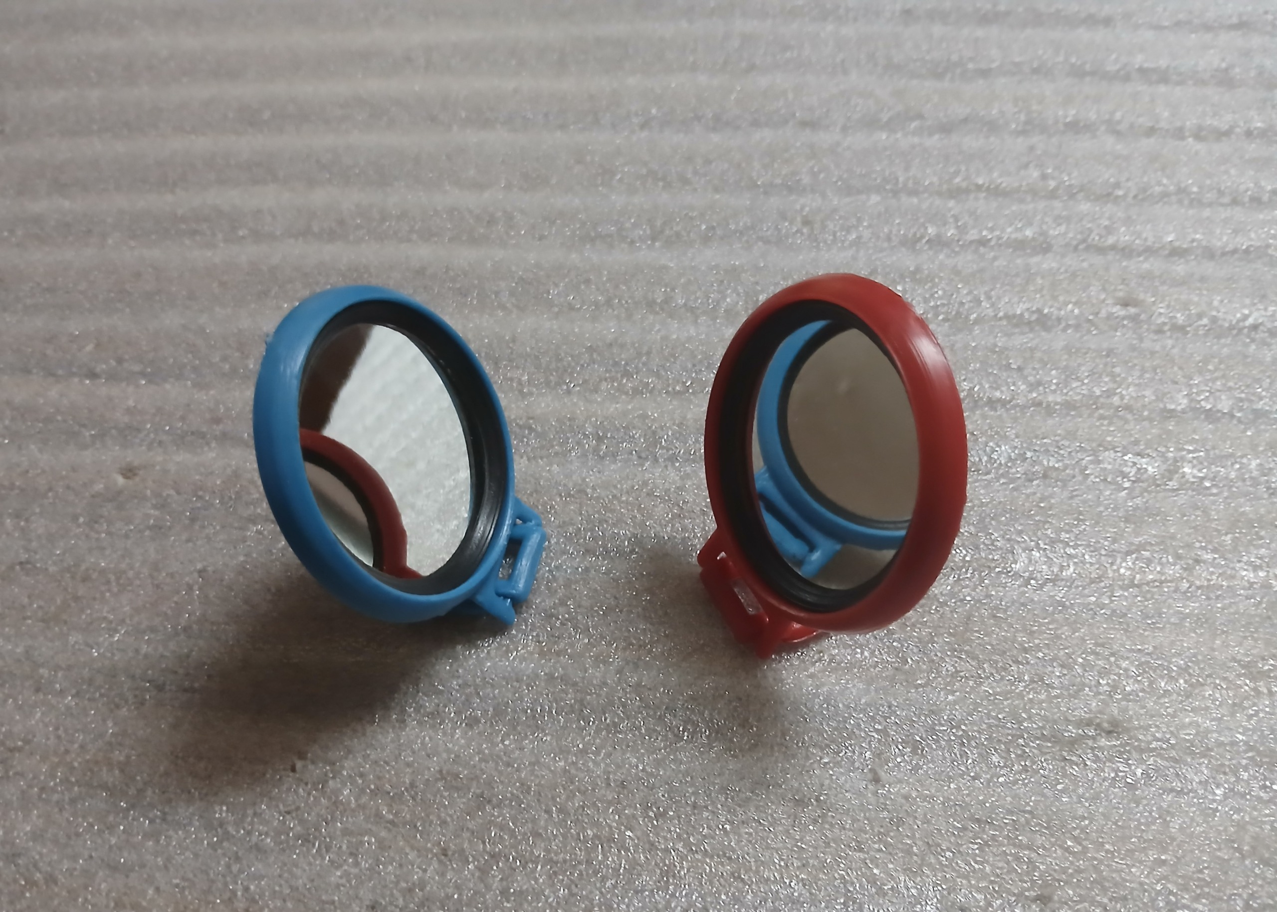 2 عدد آینه کوچک قدیمی