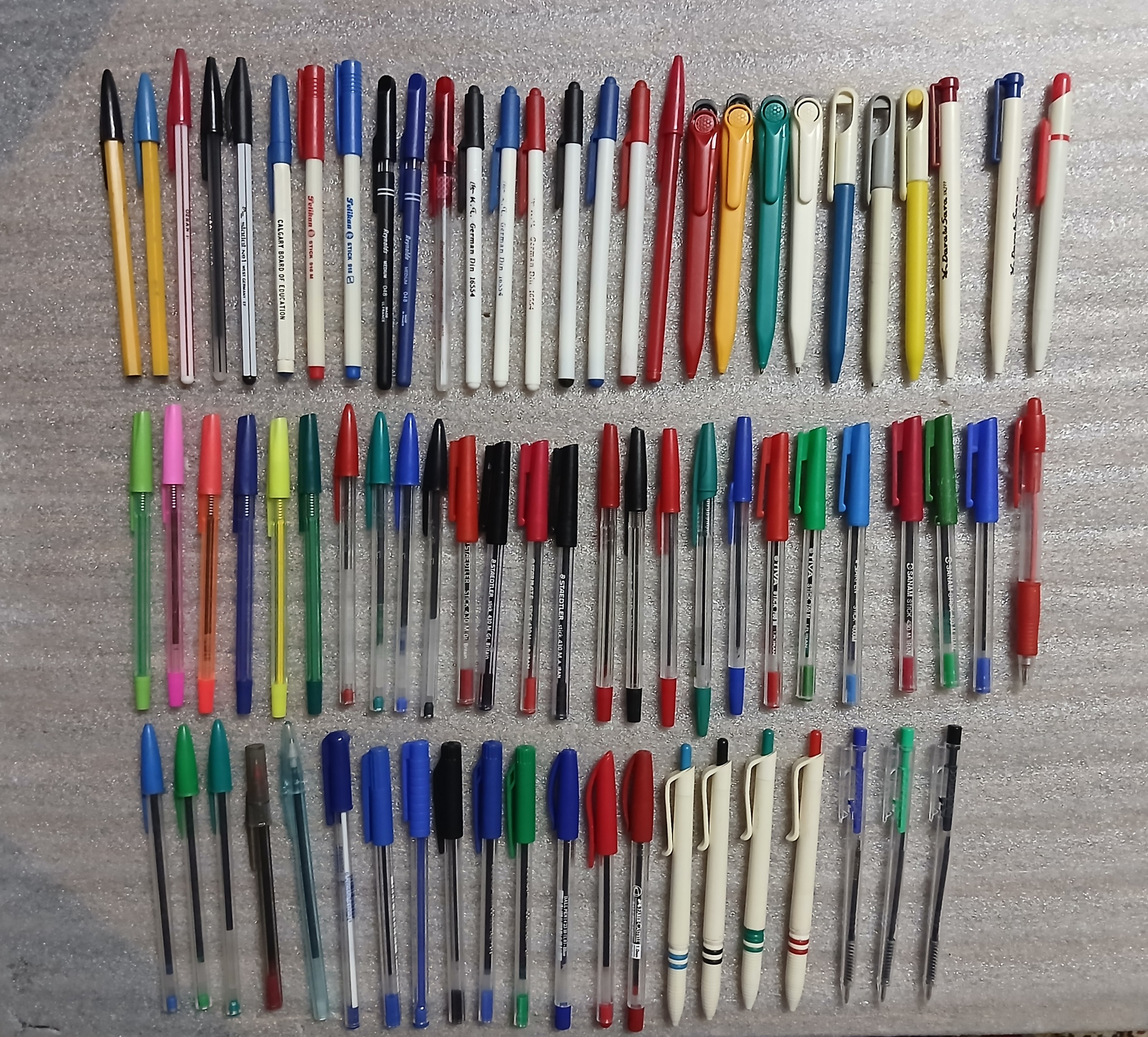 75 عدد خودکار قدیمی جوهرشون خشک شده و نمینویسه