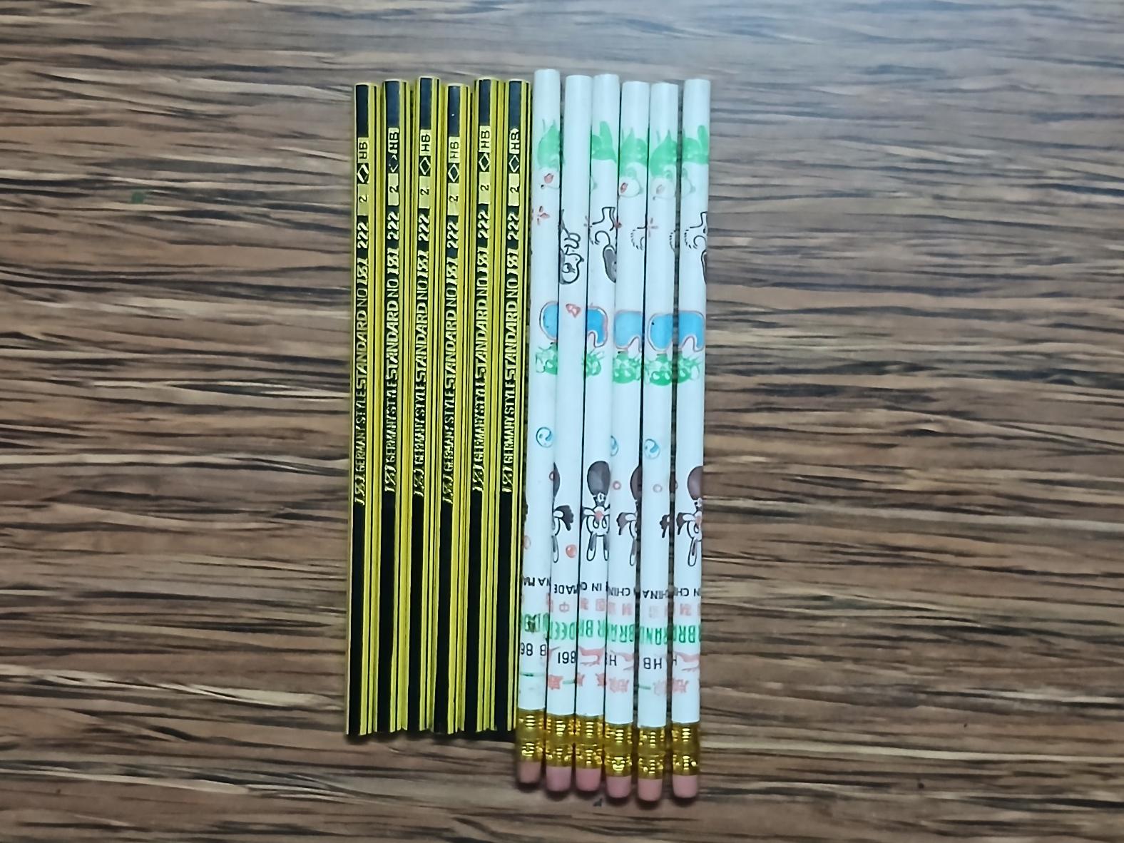 12 عدد مداد قدیمی