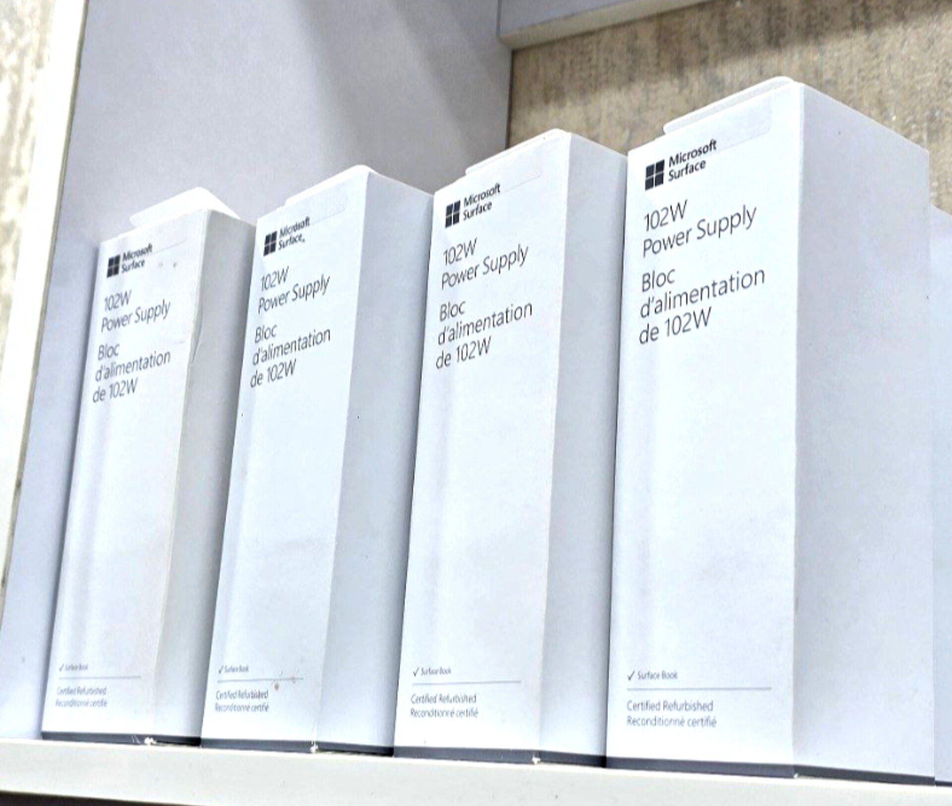 اداپتور اورجینال سرفیس 102 وات