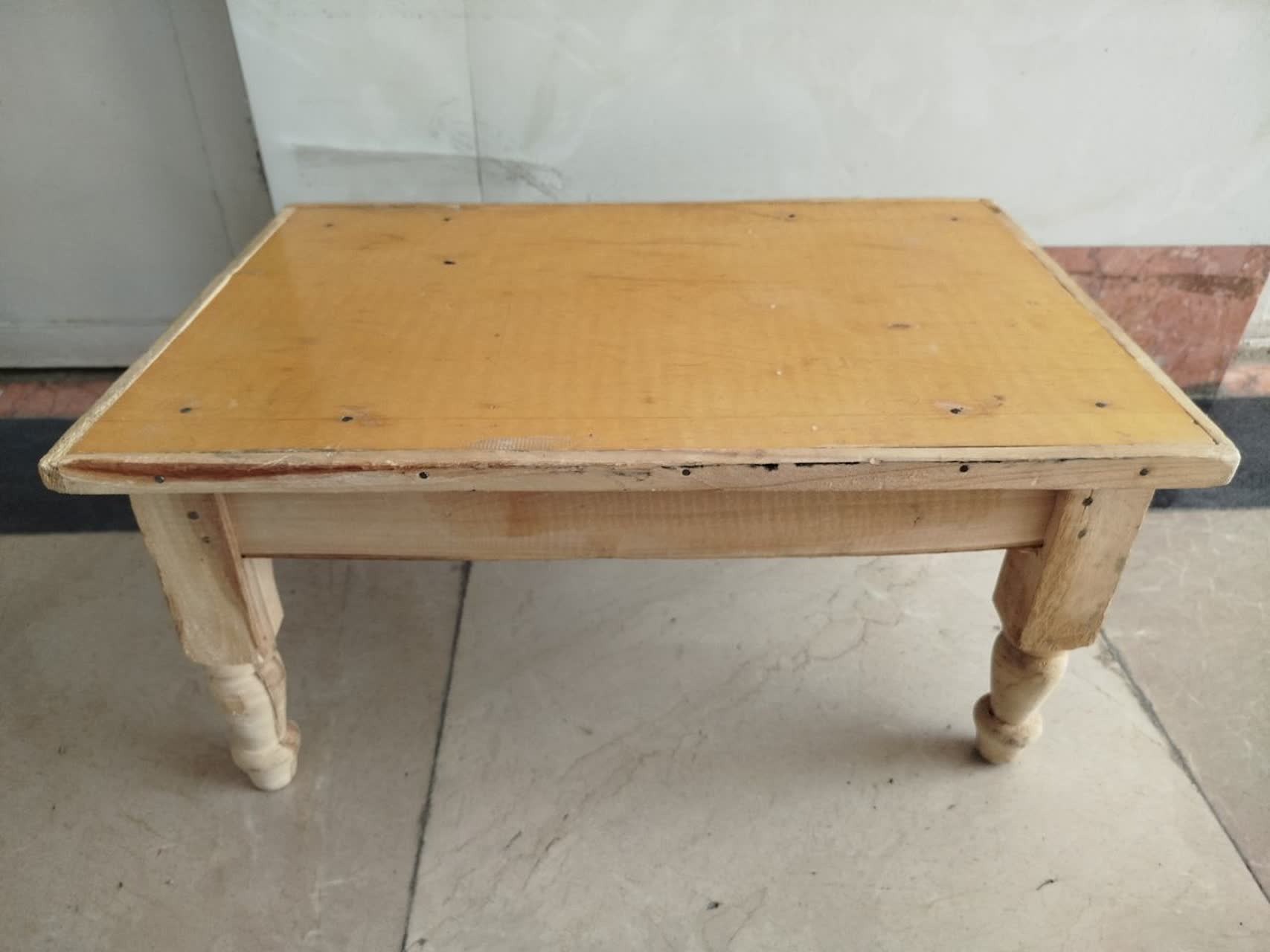 میز تحریر چوبی