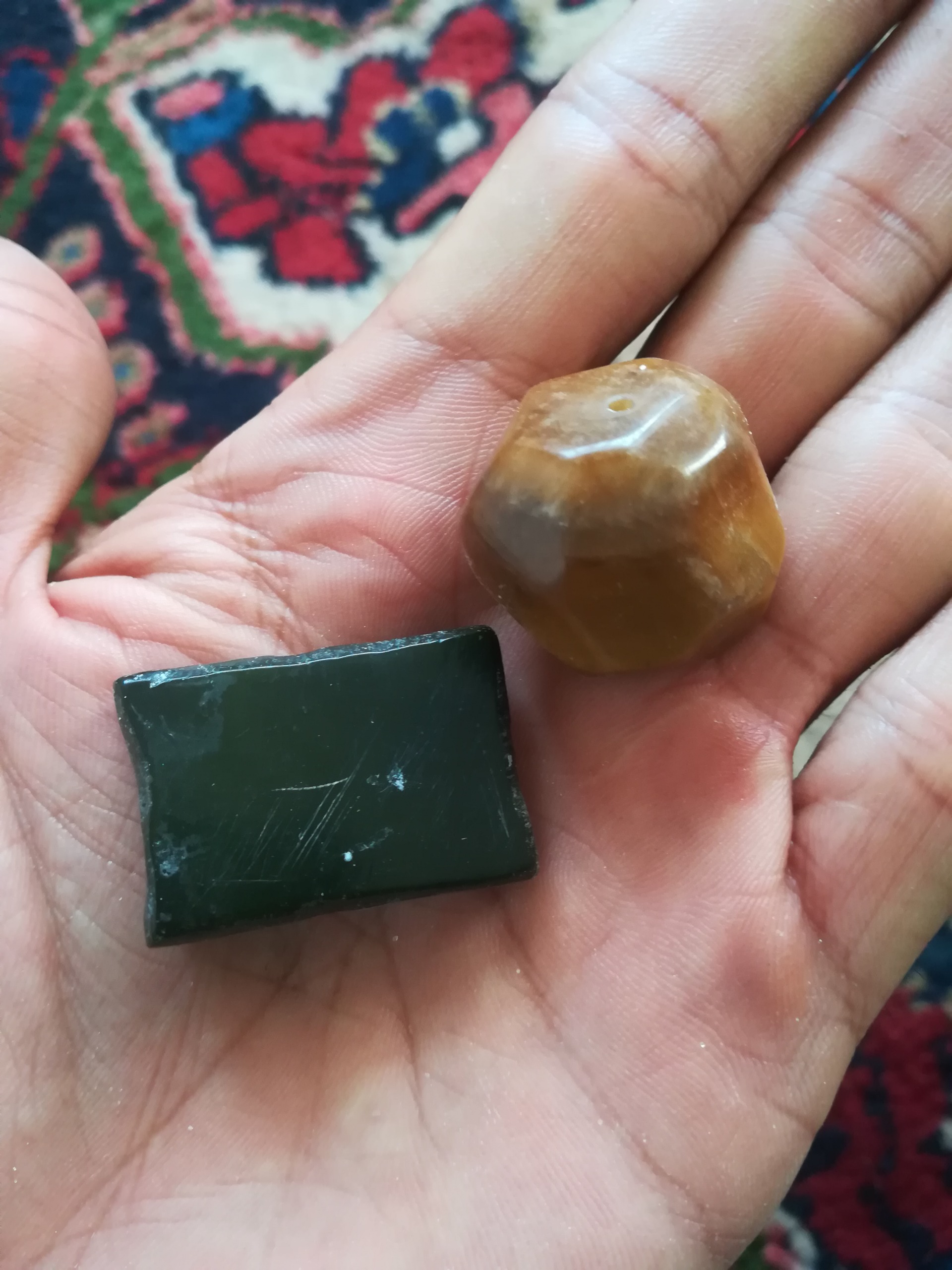 دو مهره نفیس و بینظیر گبری باستانی (چشم ببر و یشم)