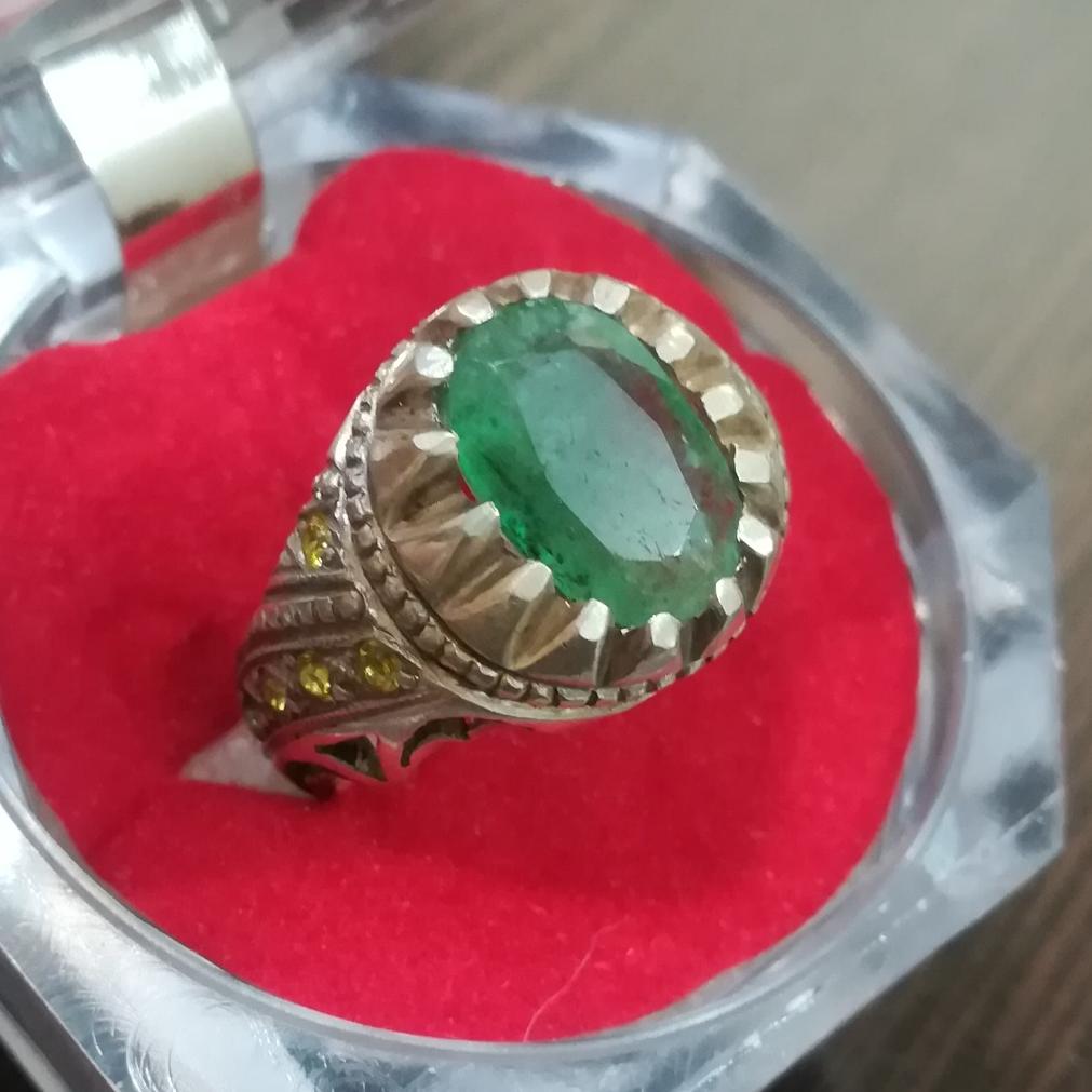 انگشتر اشرافی زمرد ناب رکاب جواهر کاری