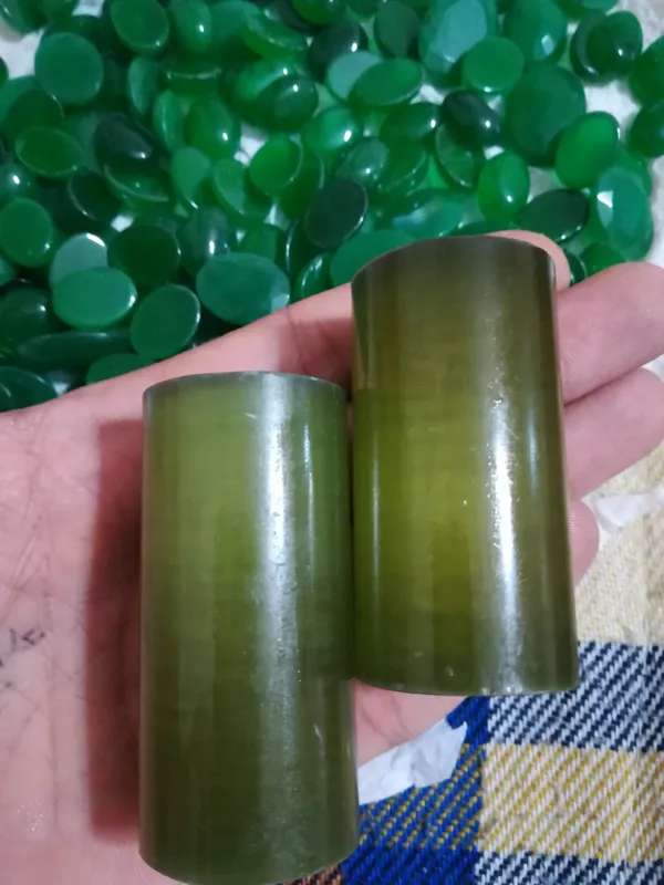 دو قطعه راف یشم اعلای تراش نخورده