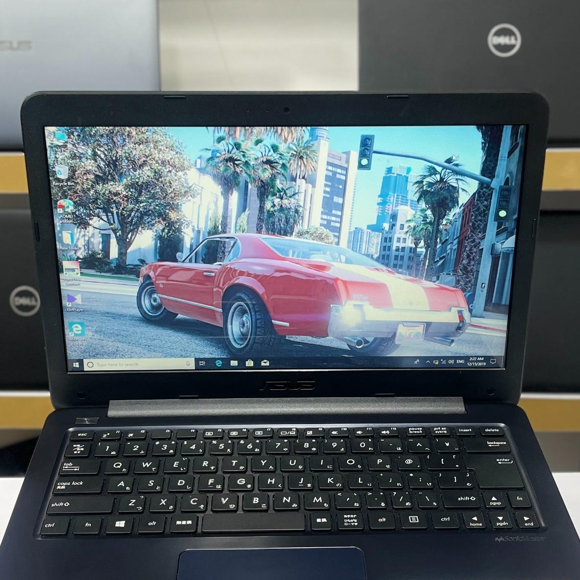 ایسوس با هارد SSD سبک و شیک