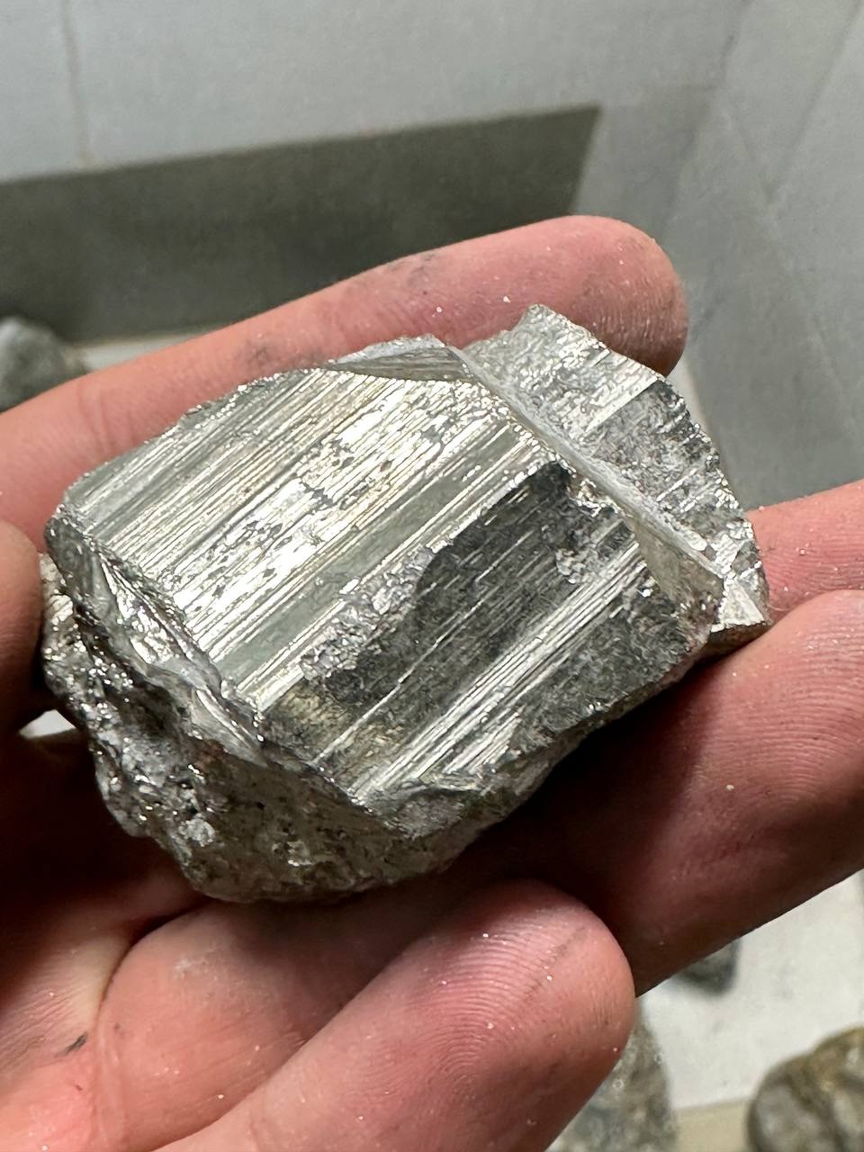 پیریت آینه ای