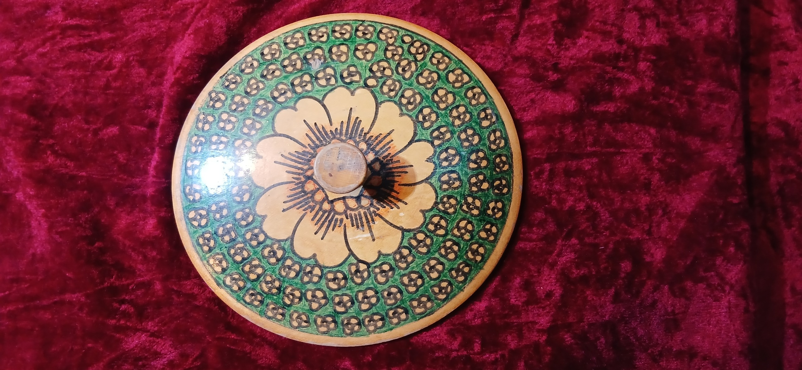 آجیل و شکلات خوری چوبی قدیمی