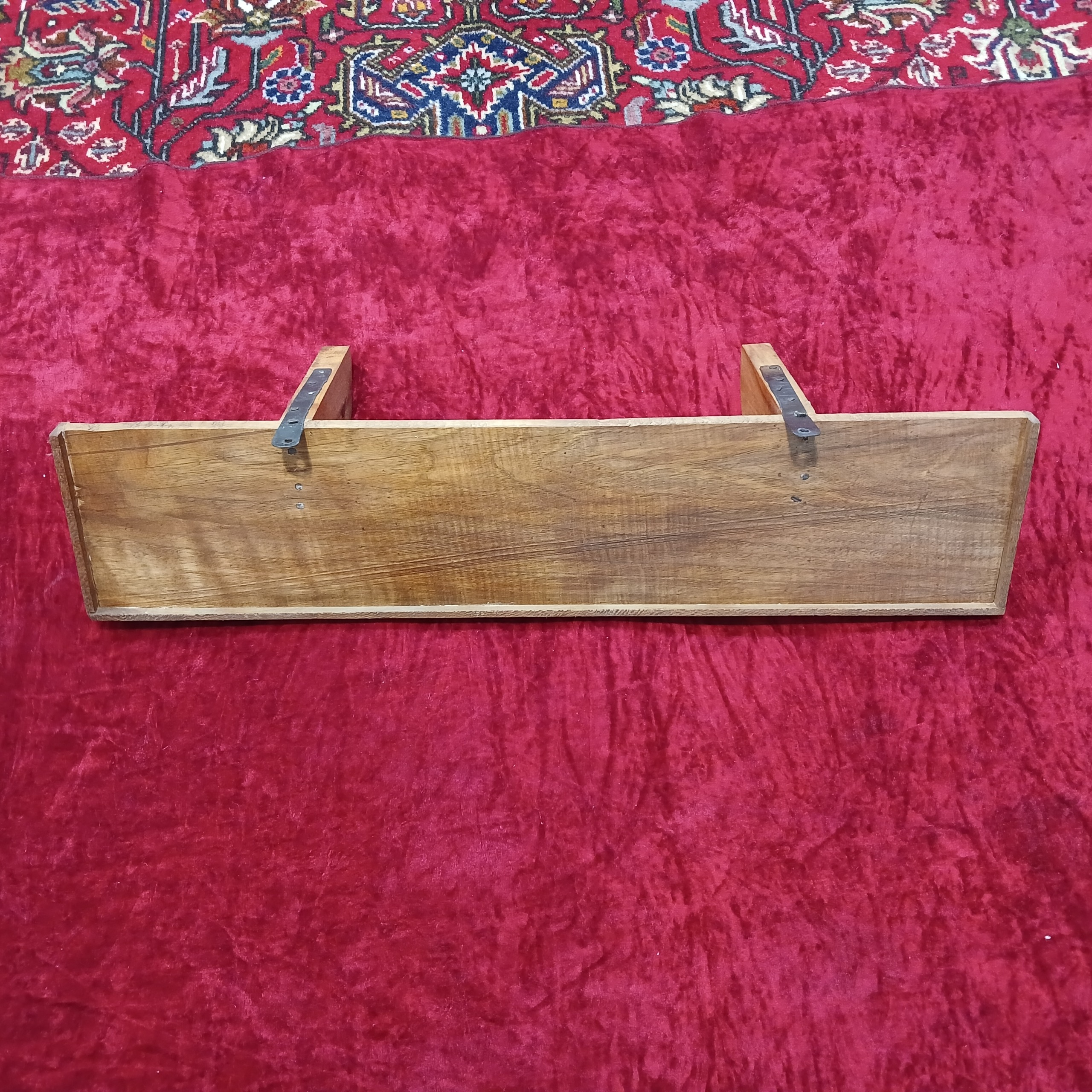 طاقچه چوبی قدیمی