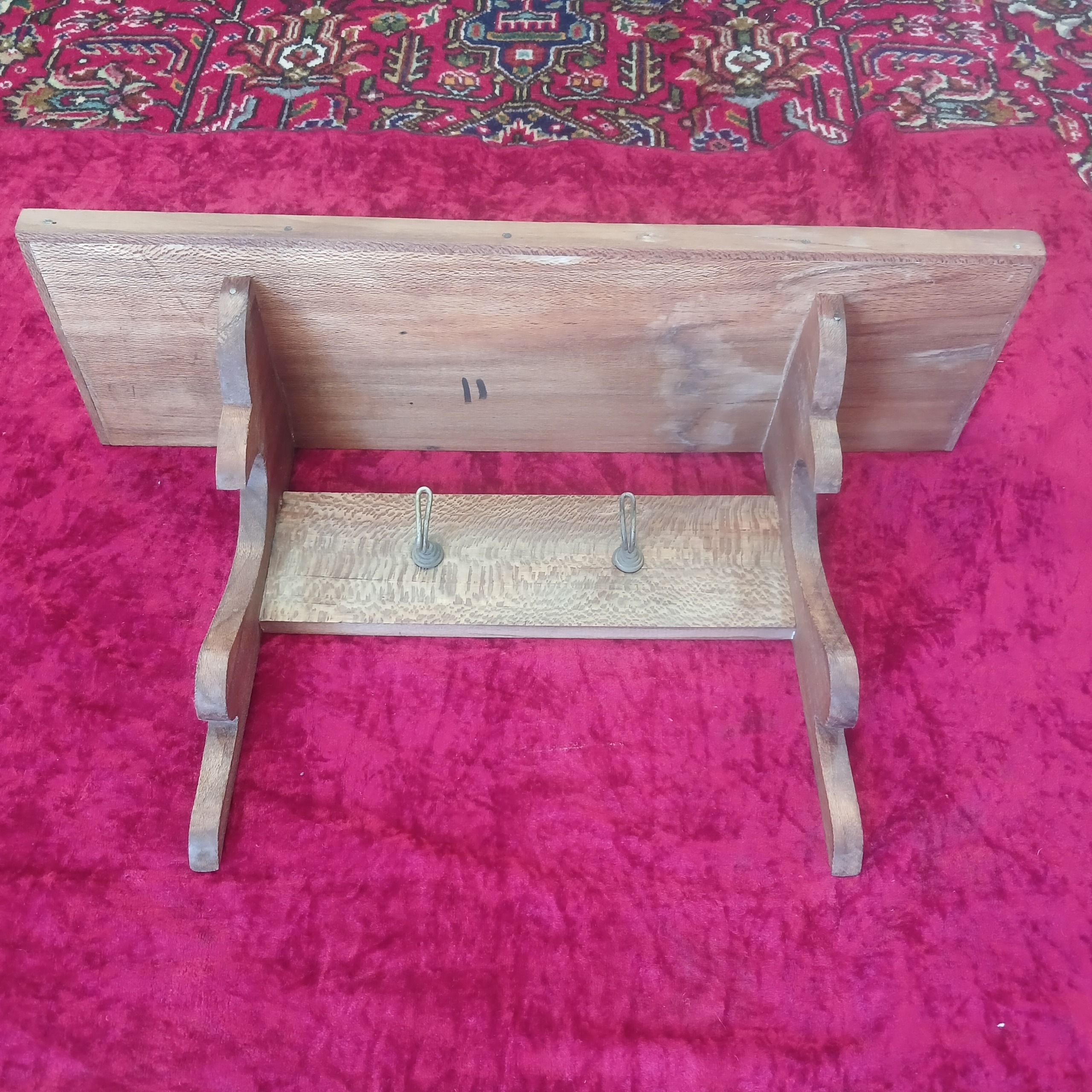 طاقچه چوبی قدیمی