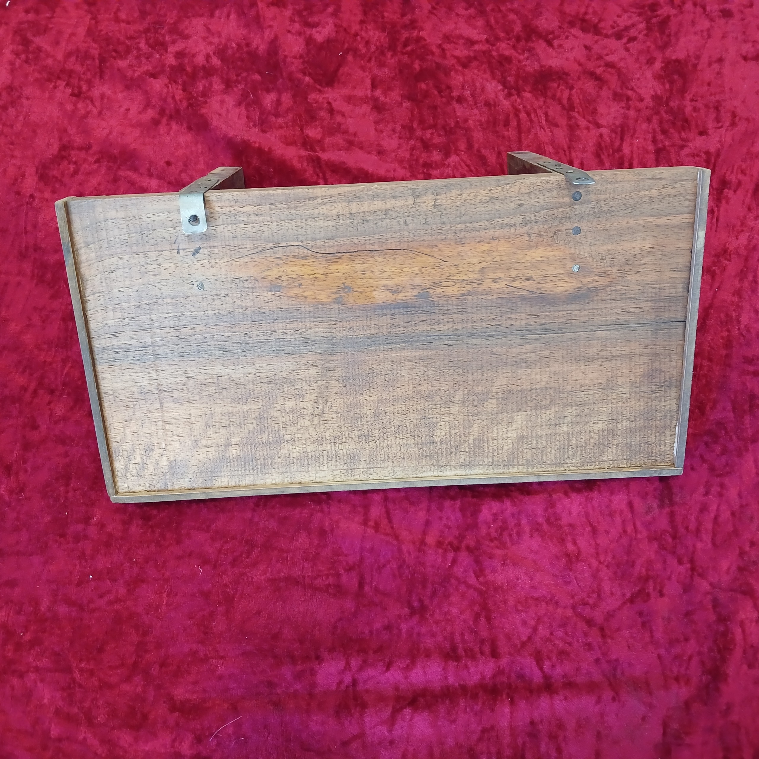طاقچه چوبی قدیمی