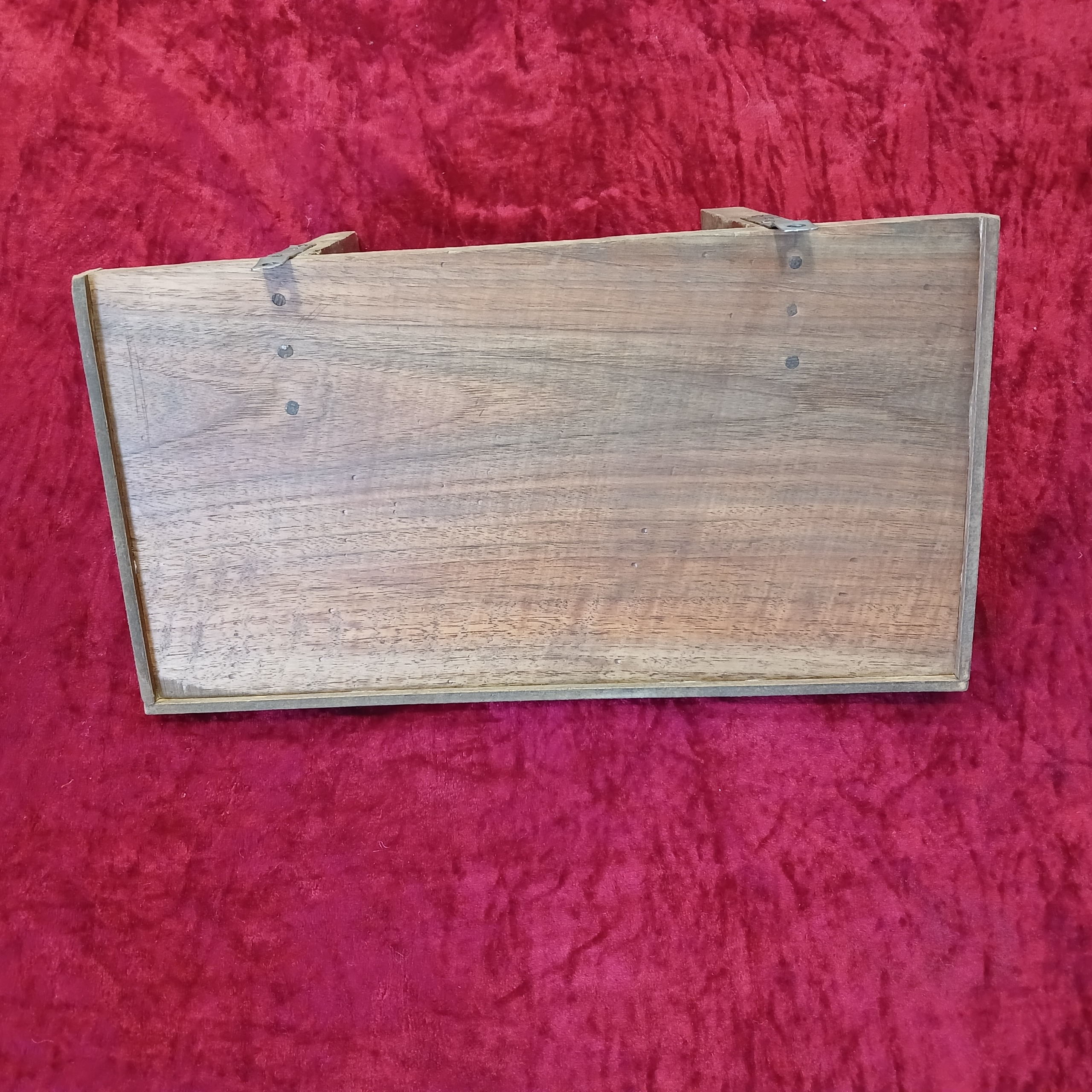 طاقچه چوبی (رف) قدیمی
