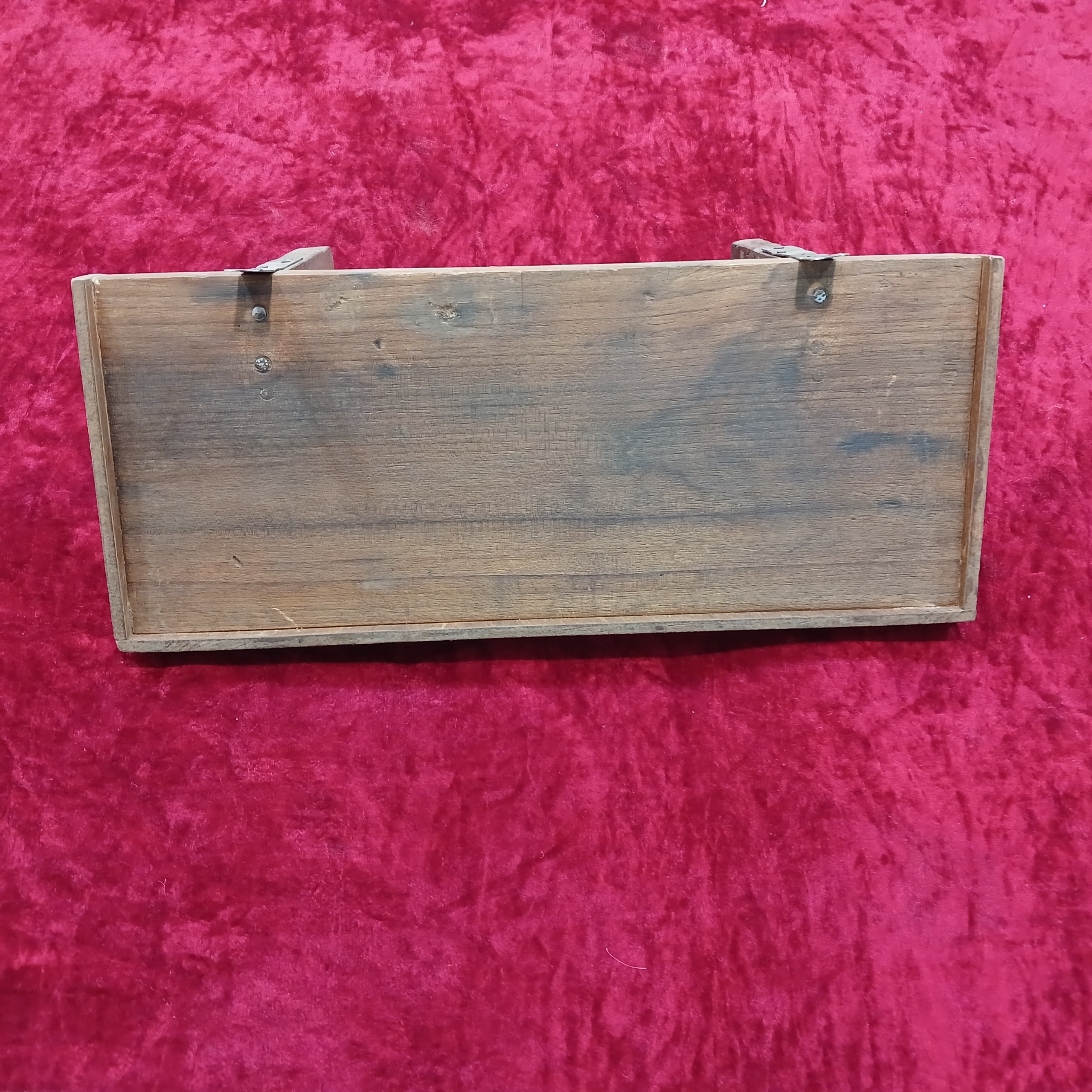 طاقچه چوبی قدیمی (رفچه)