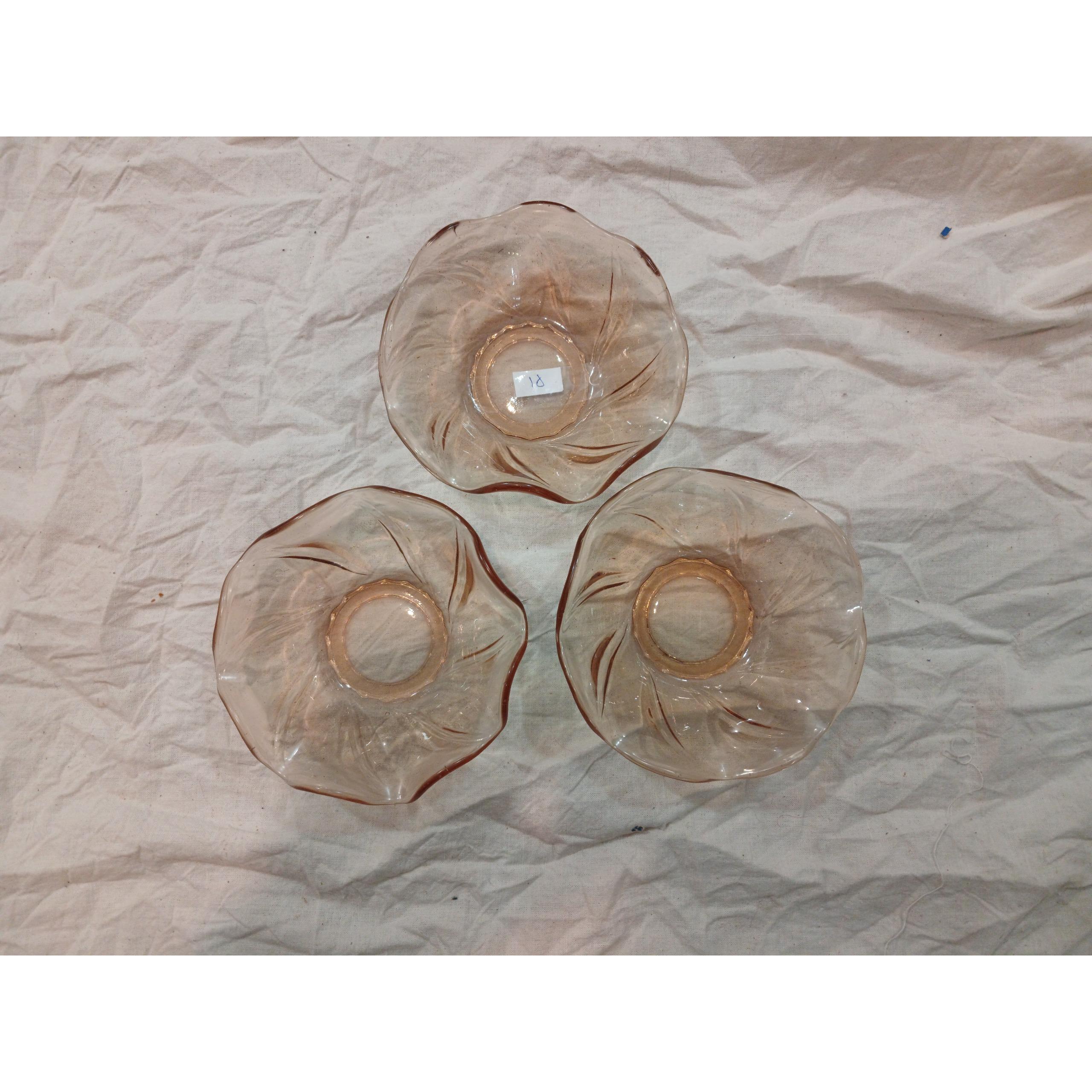 پیاله شیشه ای قدیمی