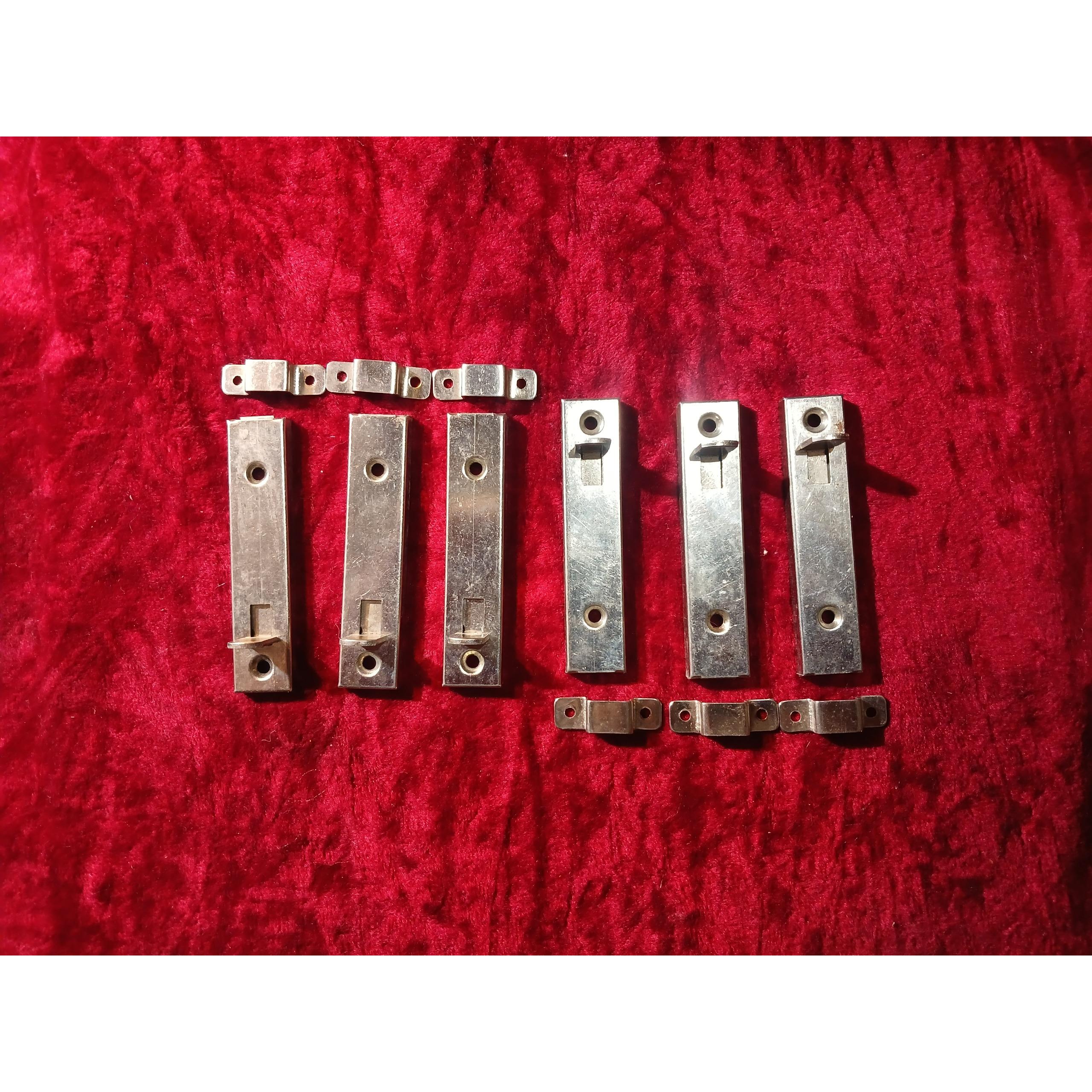 چفت فلزی آهنی قدیمی