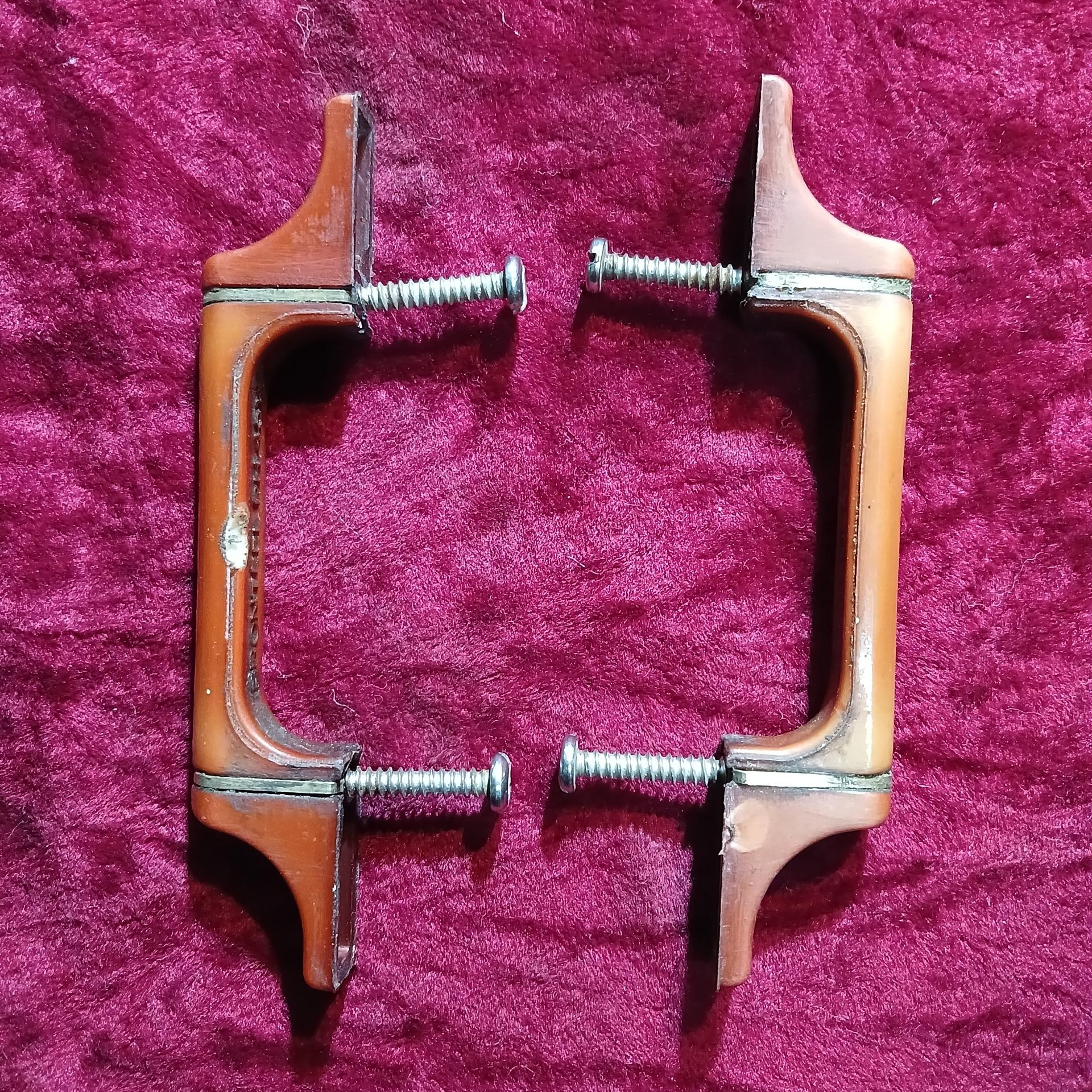 دستگیره پلاستیکی قدیمی