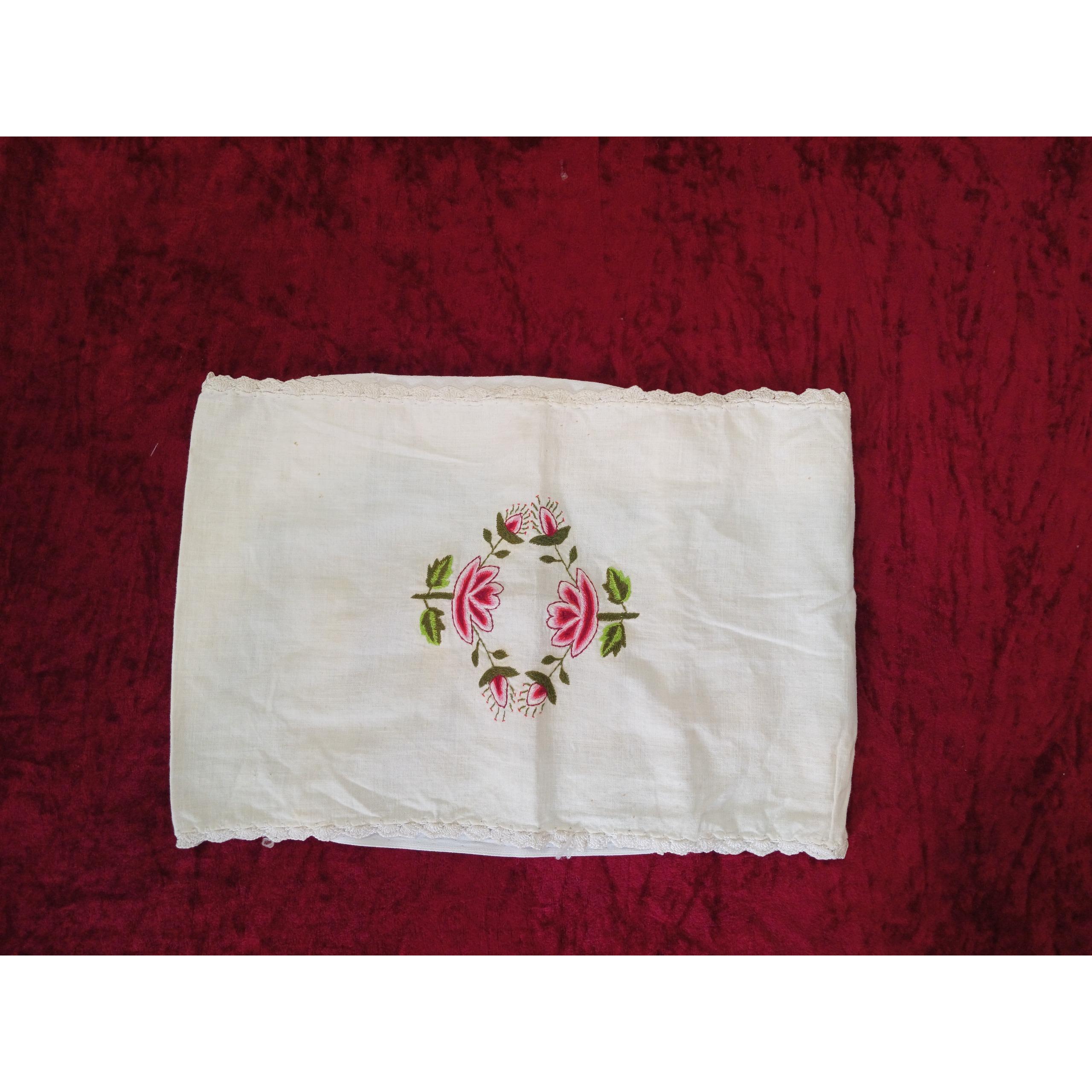 پارچه گلدوزی قدیمی