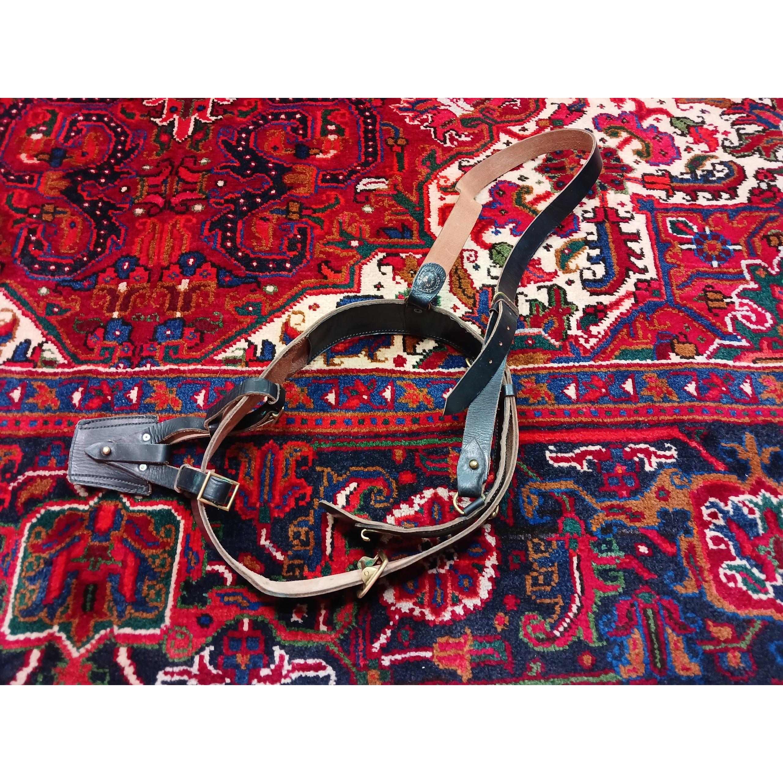 کمربند و بند حمایل تشریفات نظامی (ارتشی)