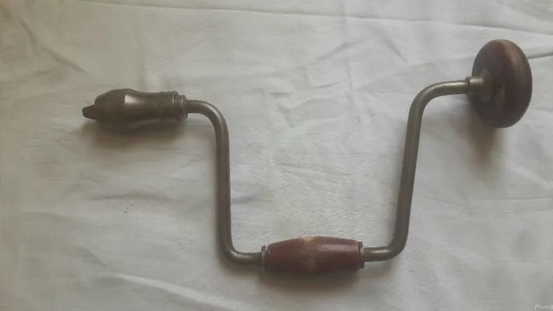 دریل دستی قدیمی