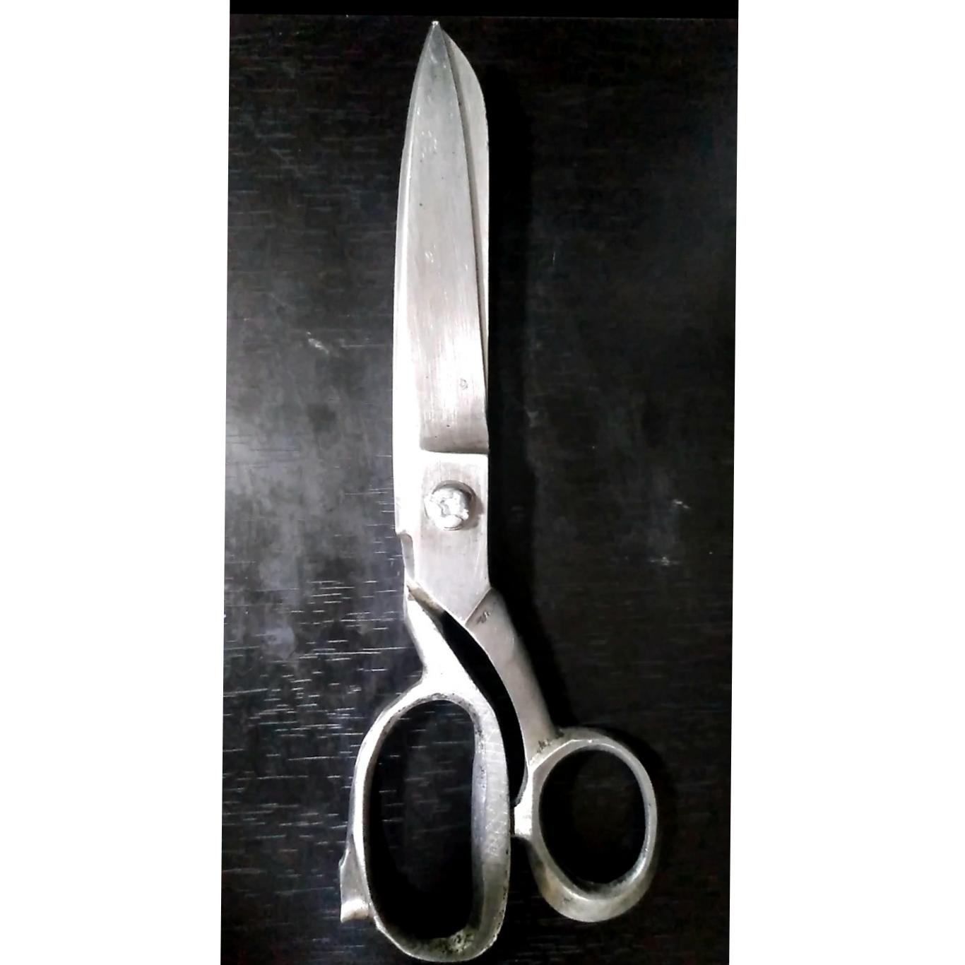 قیچی خیاطی بسیار با کیفیت و جوندار