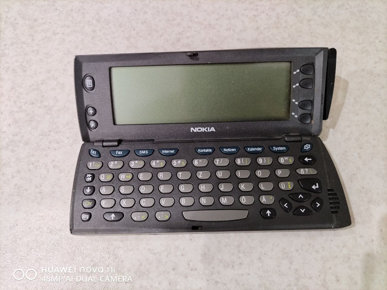 گوشی فوق العاده آنتیک نوکیا 9110