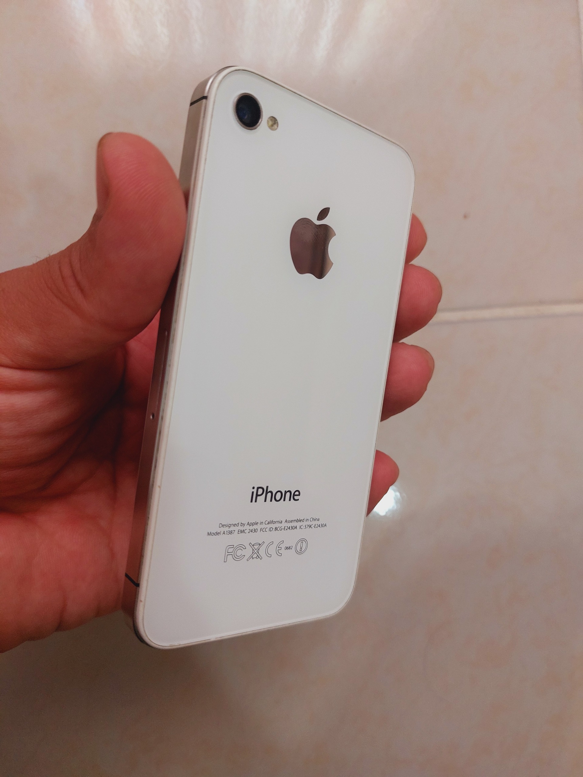 iphone 4s سالم سالم