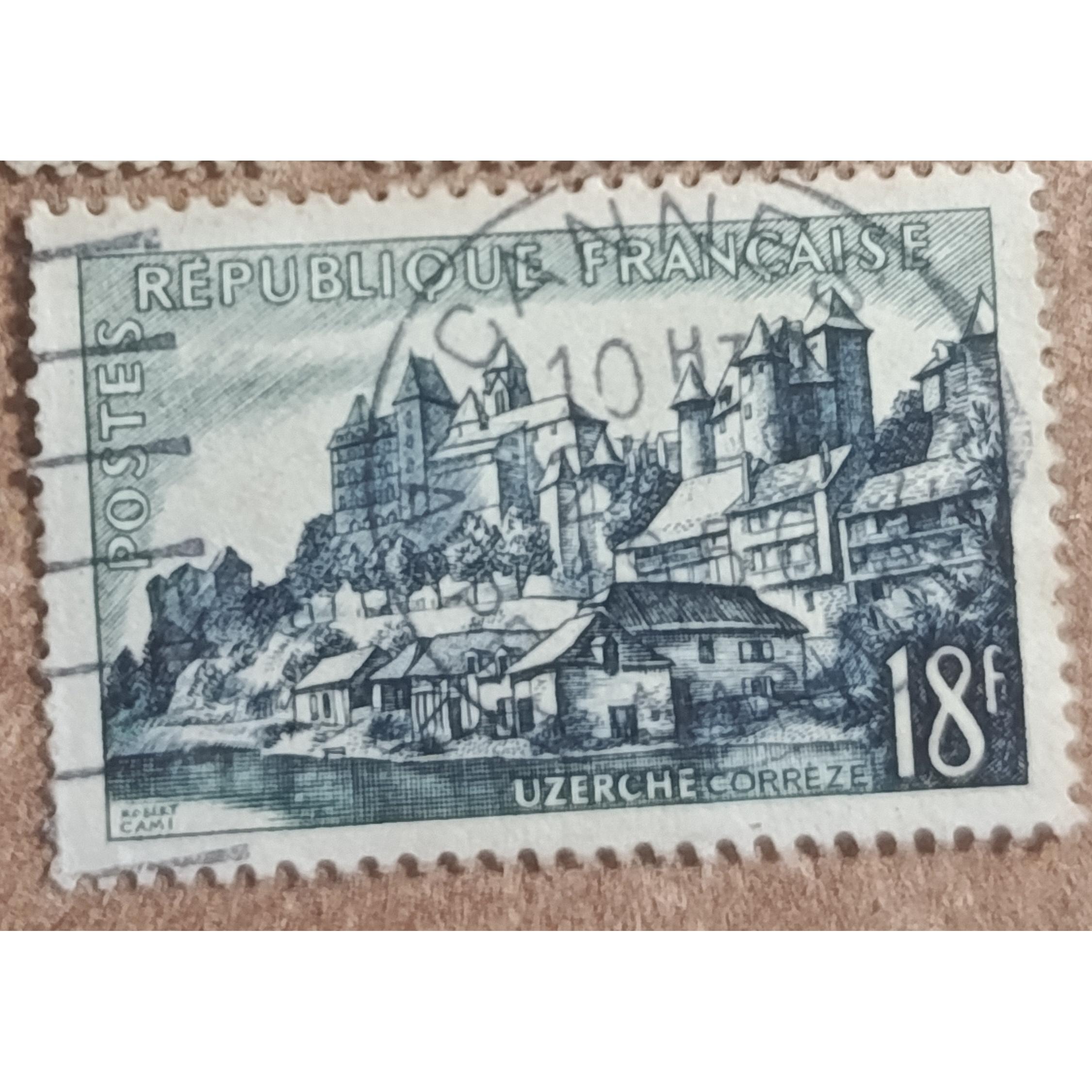 پوندی شهر تاریخی اوزچه. فرانسه 1955