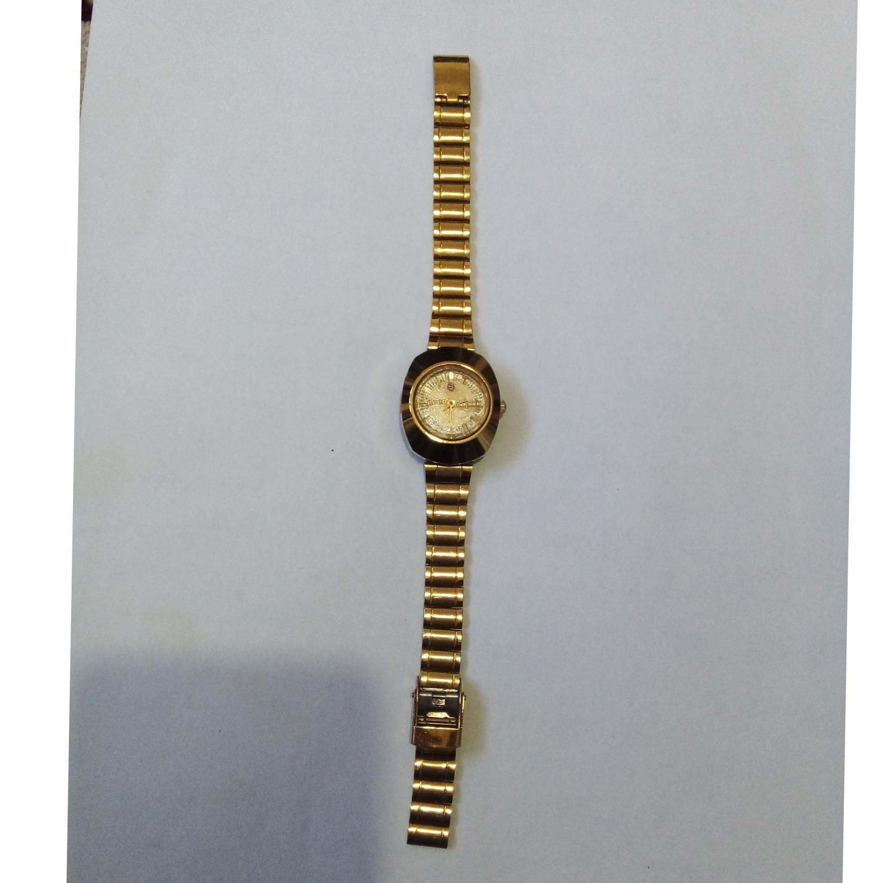 ساعت مچی زنانه رادو تخم مرغی کد 21