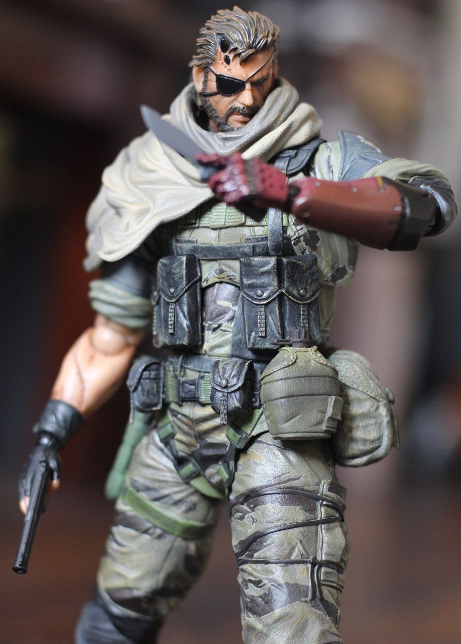 فیگور نایاب و لیمیتد ادیشن Metal gear برند پلی ارت