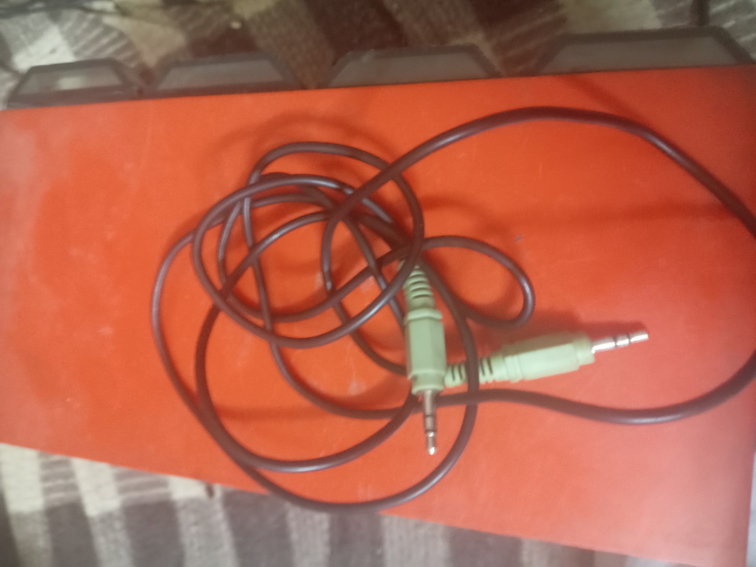 کابل aux فلزی نویز گیر