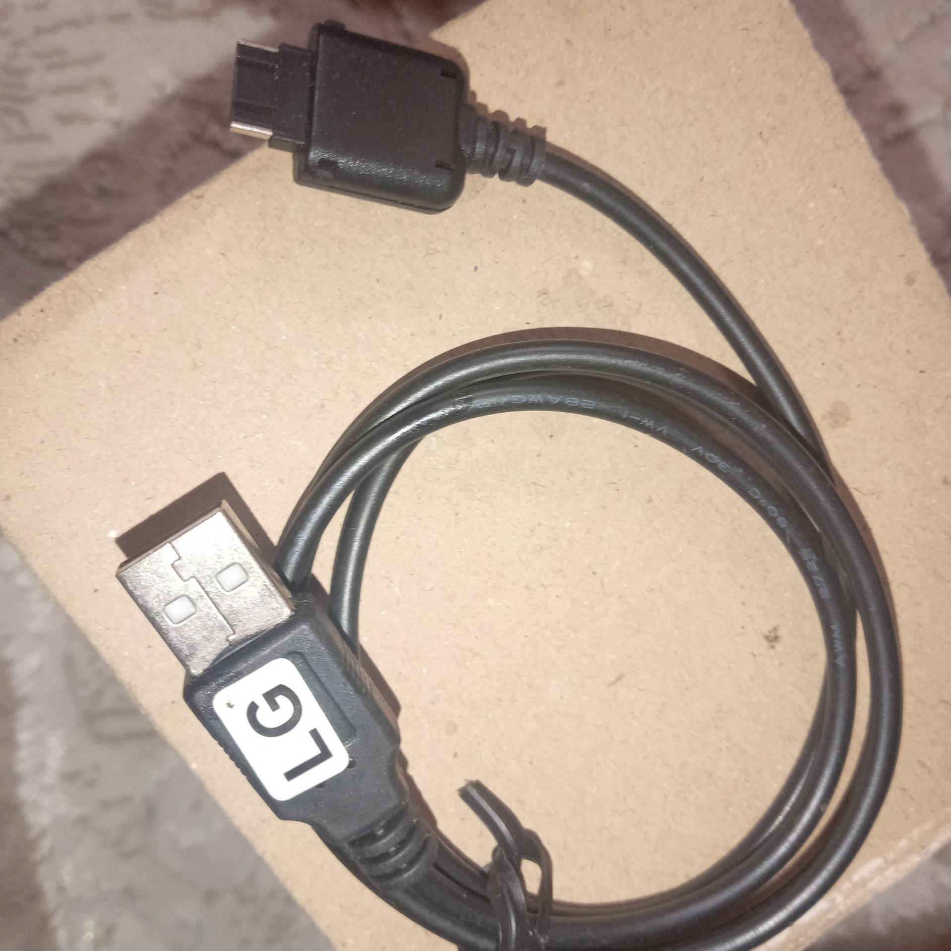 کابل کلکسیونی LGاصل