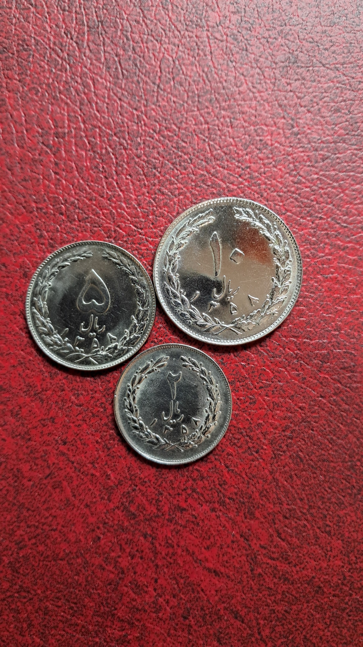 3 سکه نو 1358