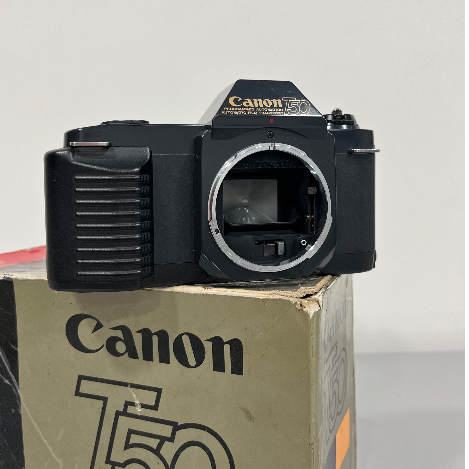 بدنه دوربین Canon T50