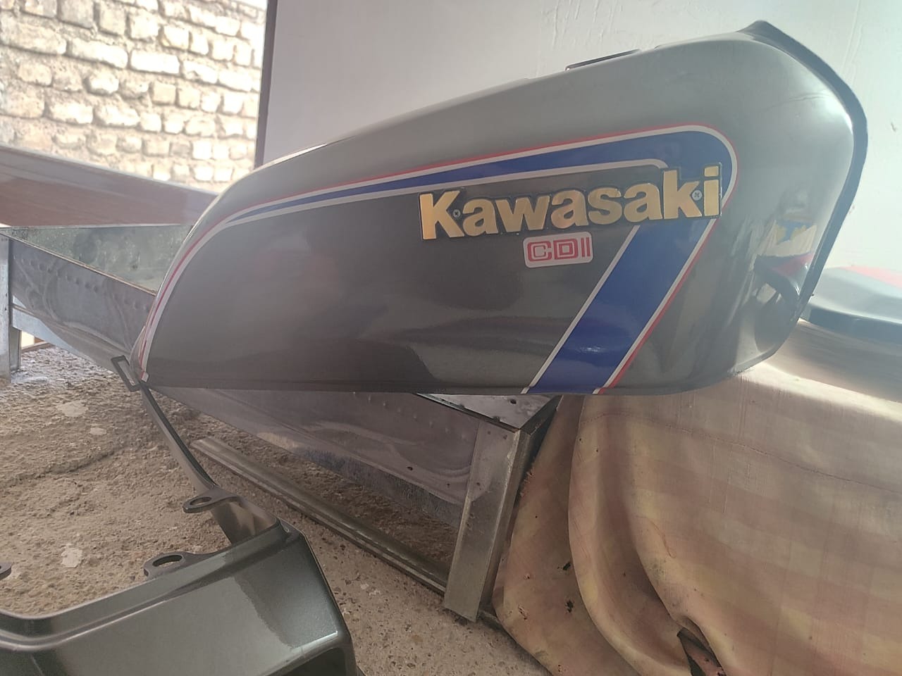 باک و درب بغل و گیتاری کاوازاکی gto125