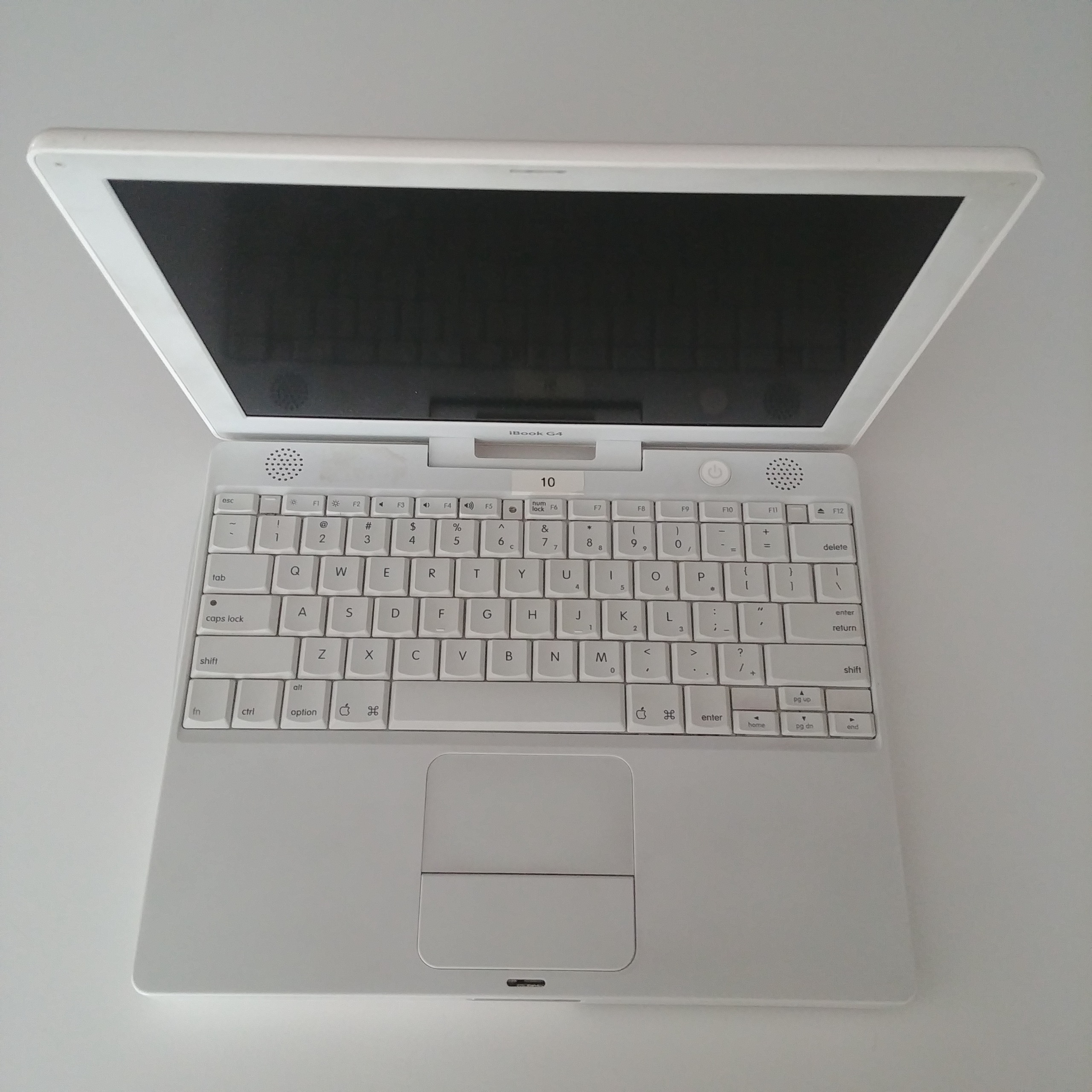 لپ تاپ کلکسیونی اپل iBook G3 کامل با شارژر اصلی