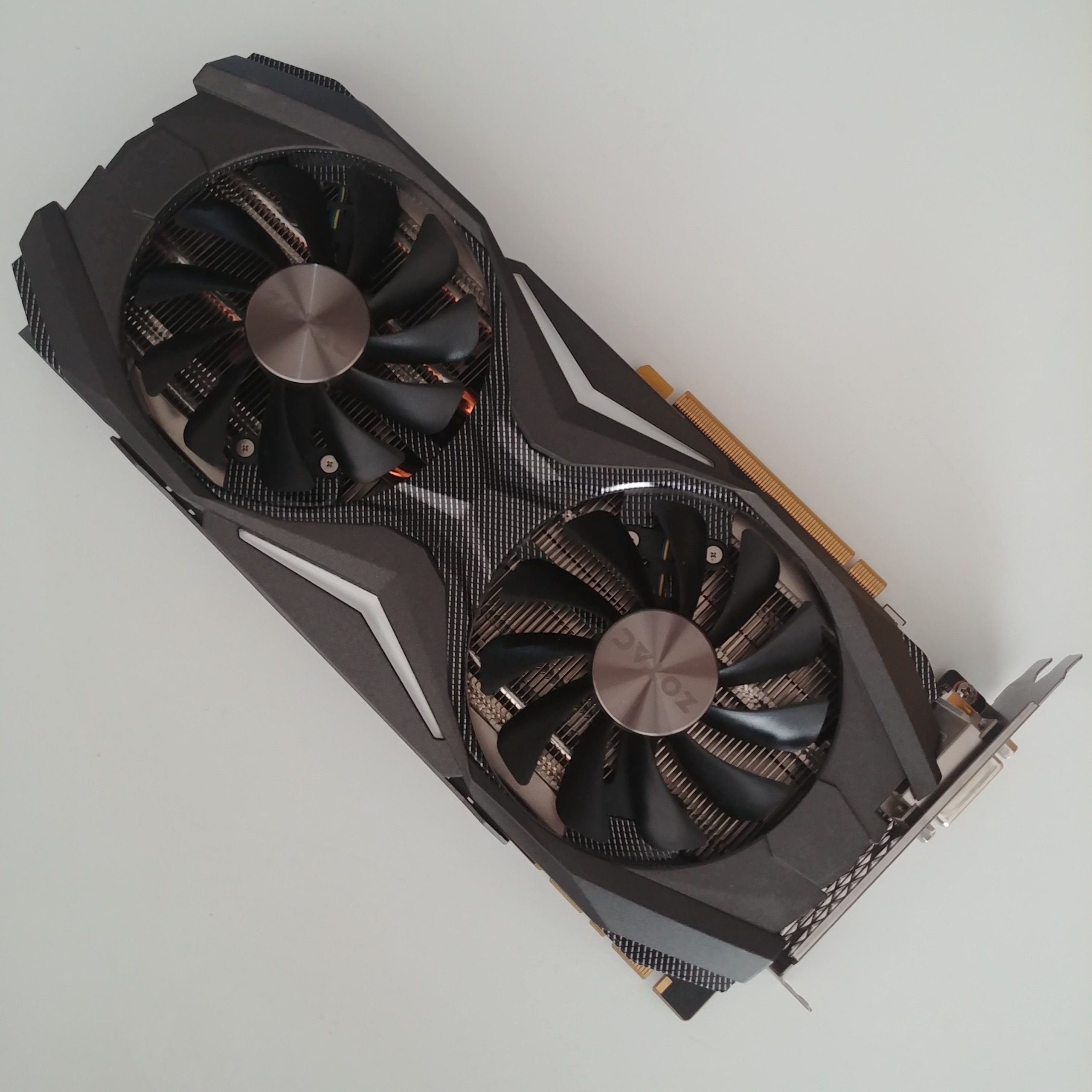 گرافیک GTX 1080 AMP! قوی تر از 2060