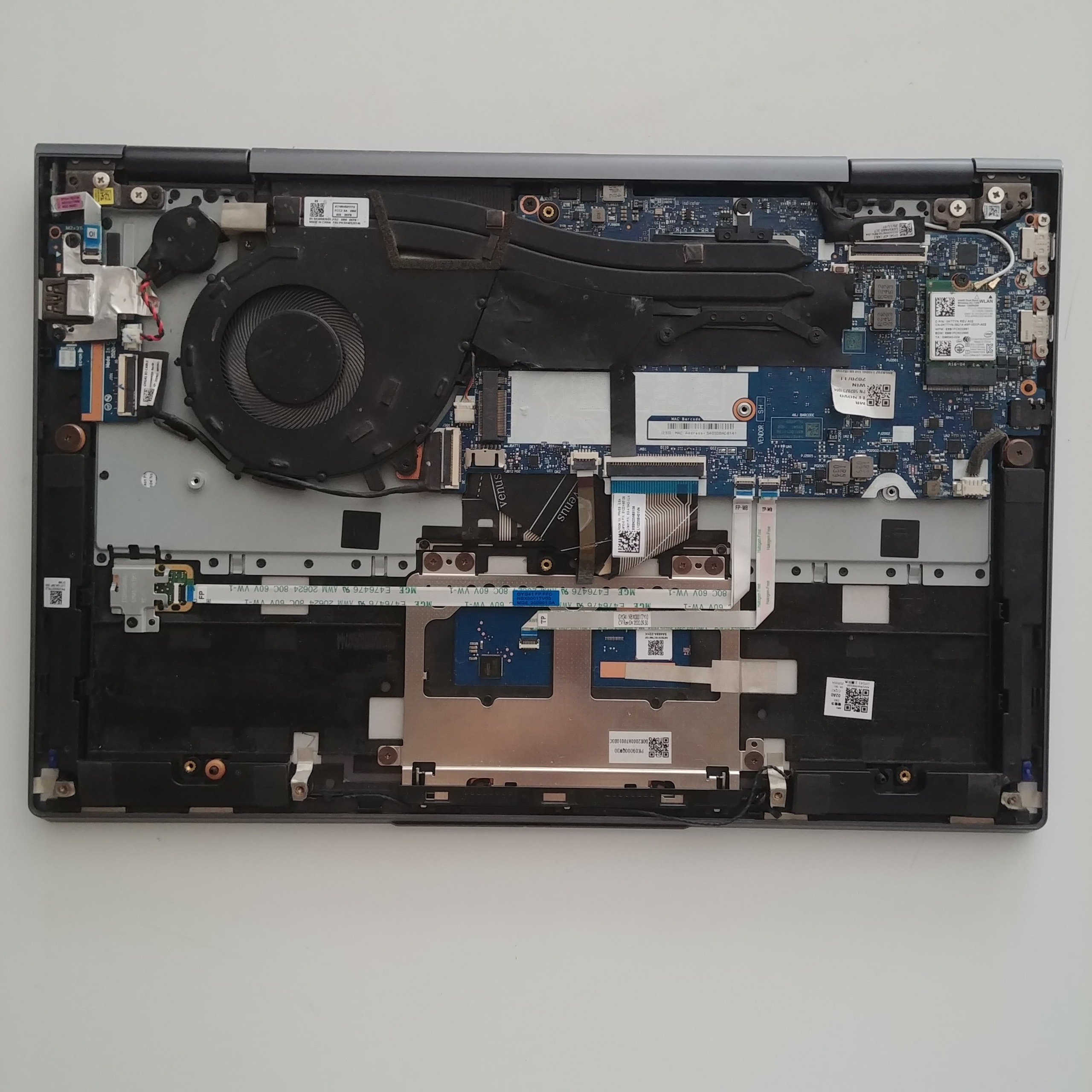 برد لپ تاپ Lenovo 7i Yoga i5 نسل11