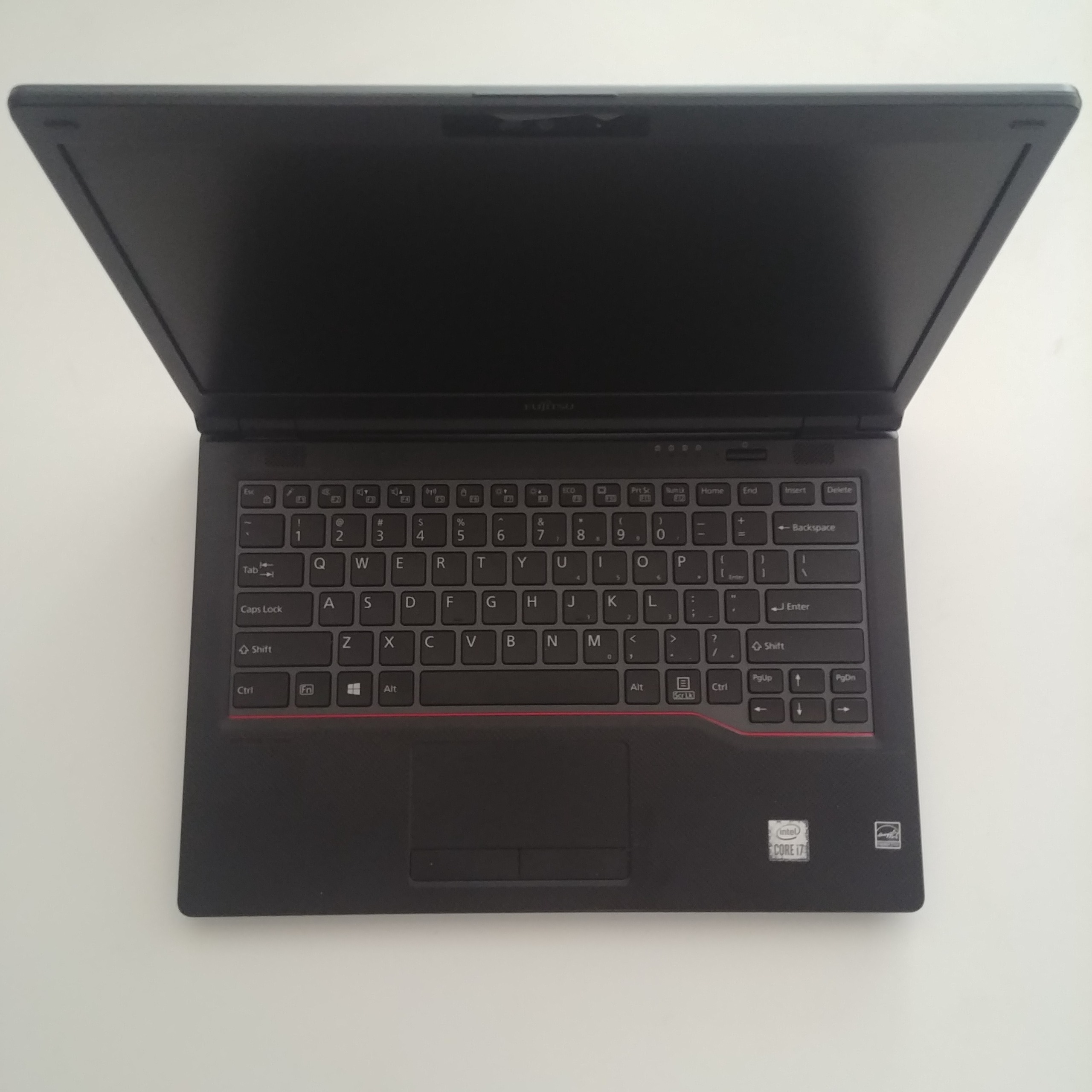 فوجیتسو ساخت ژاپن i7 نسل10 رم16 حافظه512