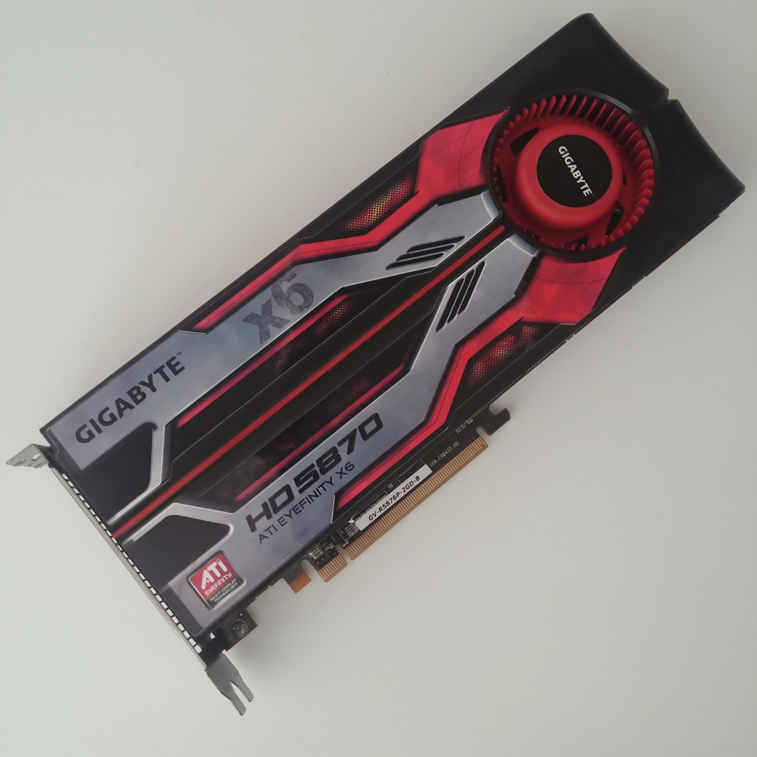 کارت گرافیک ATI 5870 2gb قوی تر از 750 ti