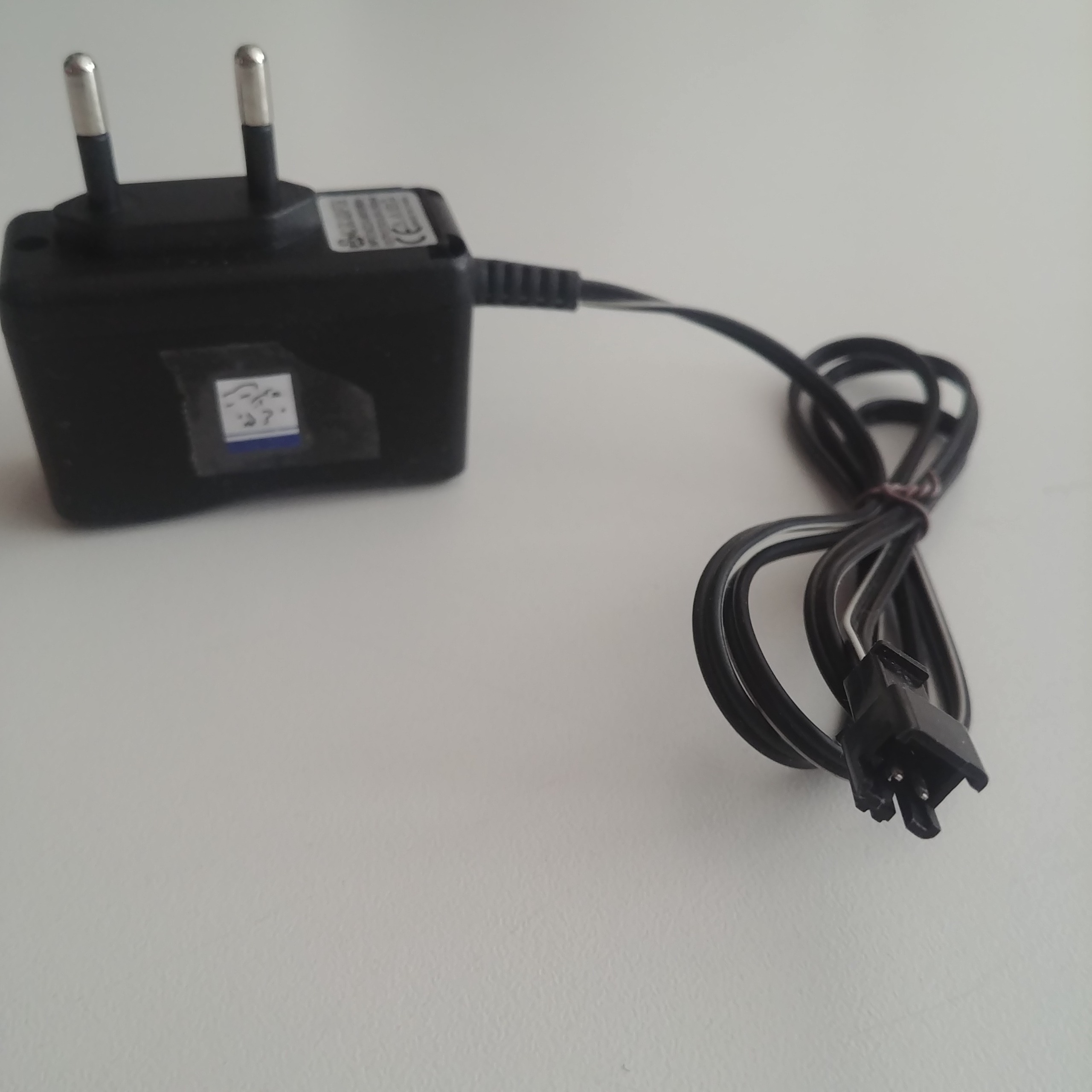 آداپتور 4 و 8 ولت/250mA دو پین کد 0430