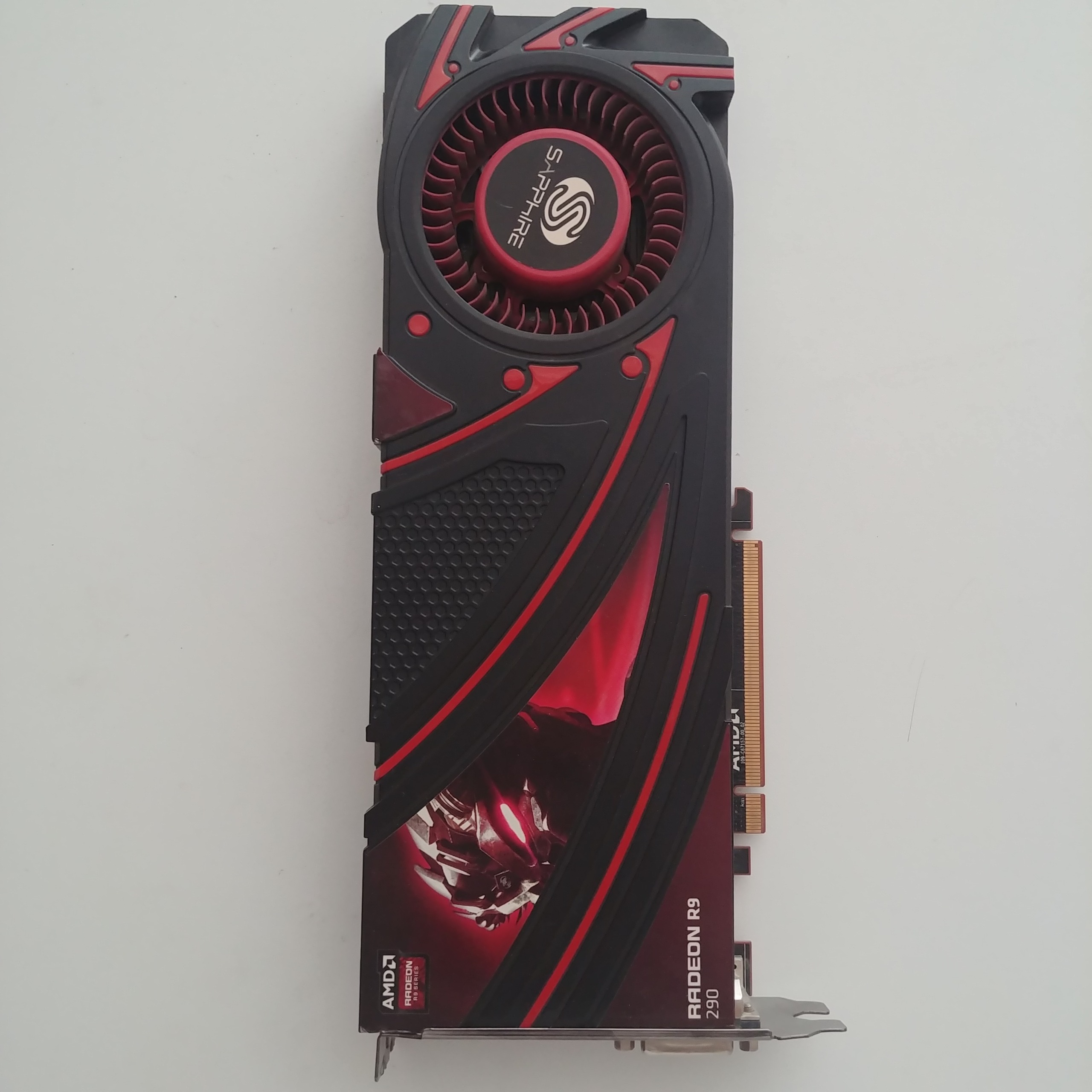کارت گرافیک بالا رده R9 290 قوی تر از RX 580