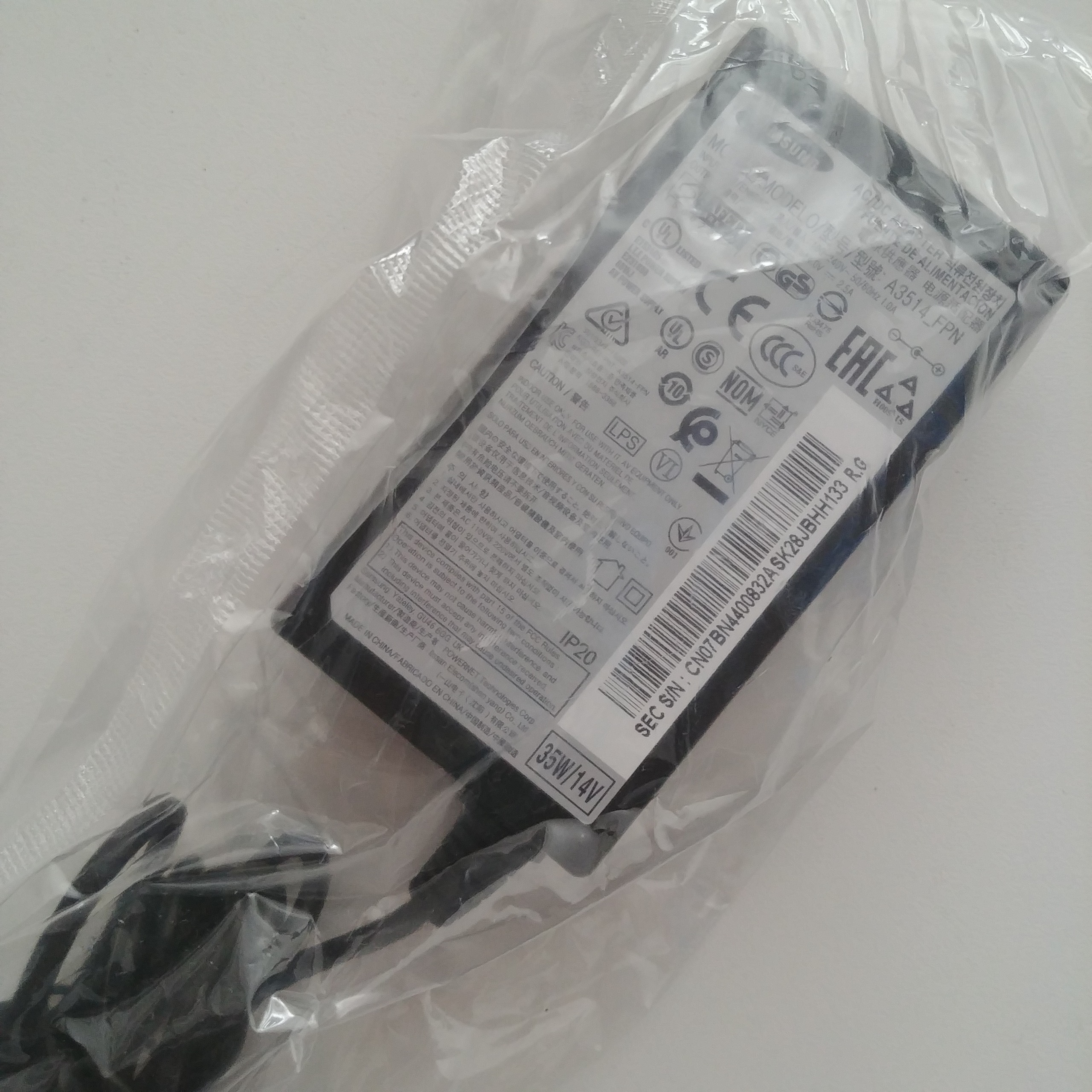 آداپتور مانیتوری سامسونگ 14V 2/5A