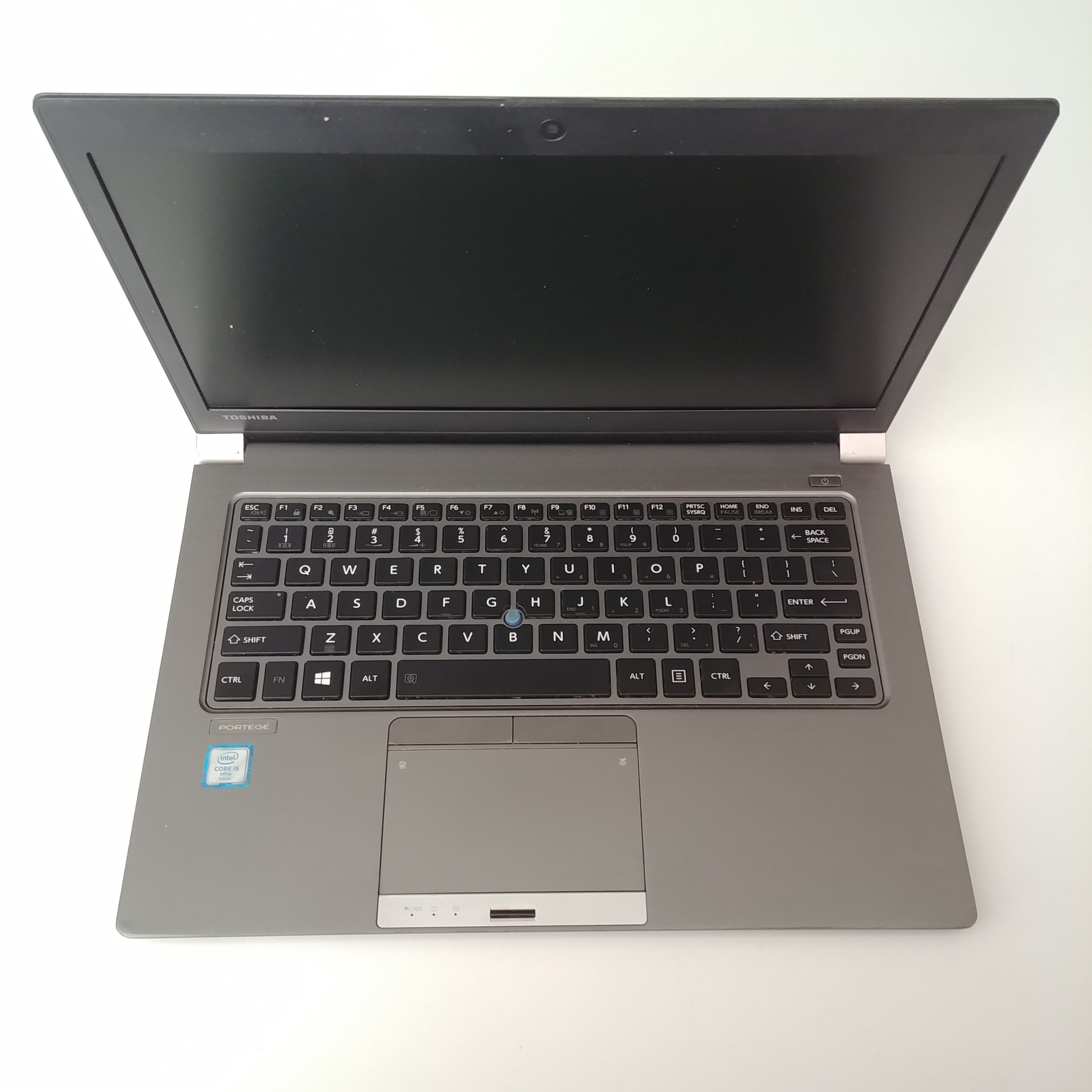 توشیبا Z30 i5 نسل6 رم8 با 256 ssd کد 0481