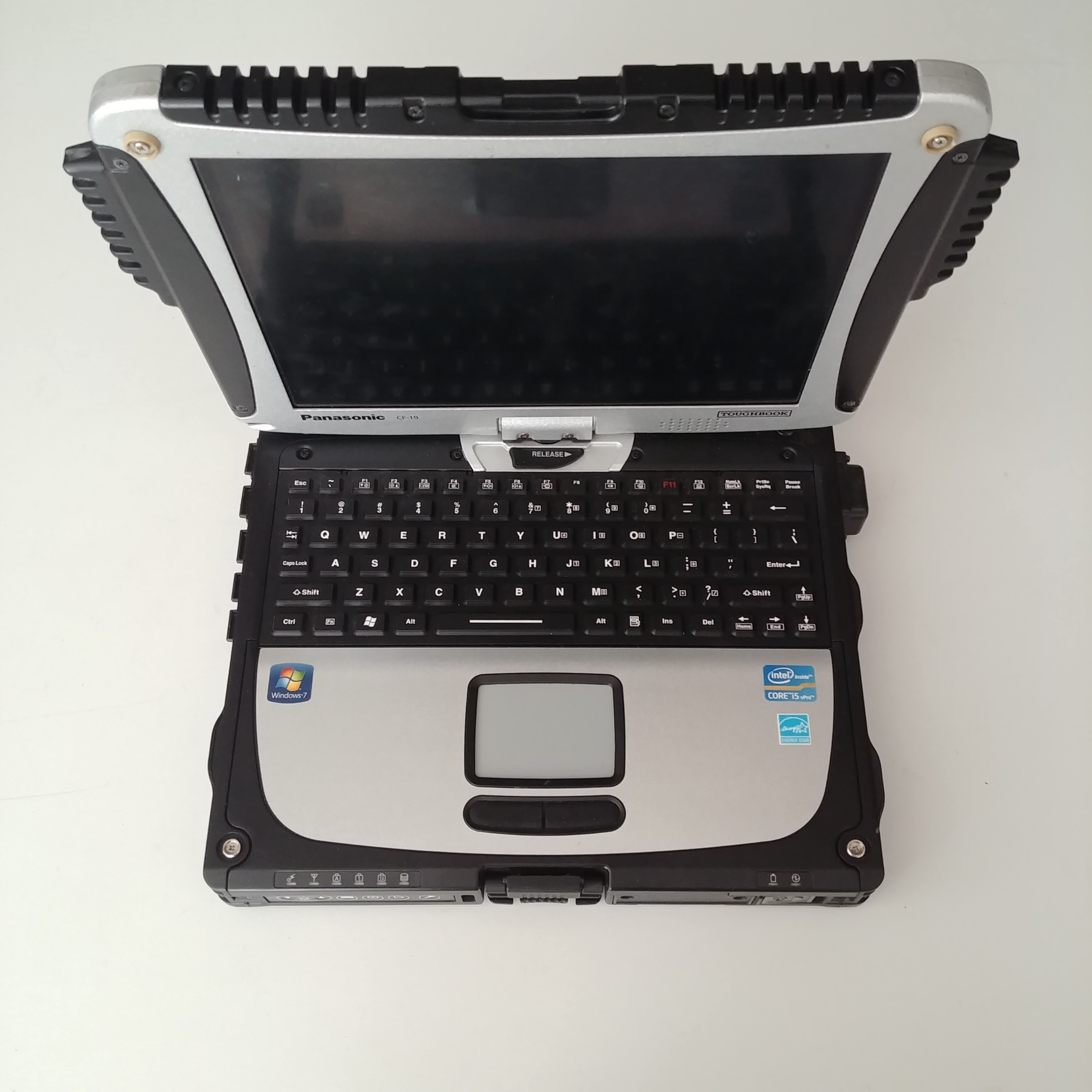 لپ تاپ پاناسونیک نظامی CF-19 نسل2 رم6 0477